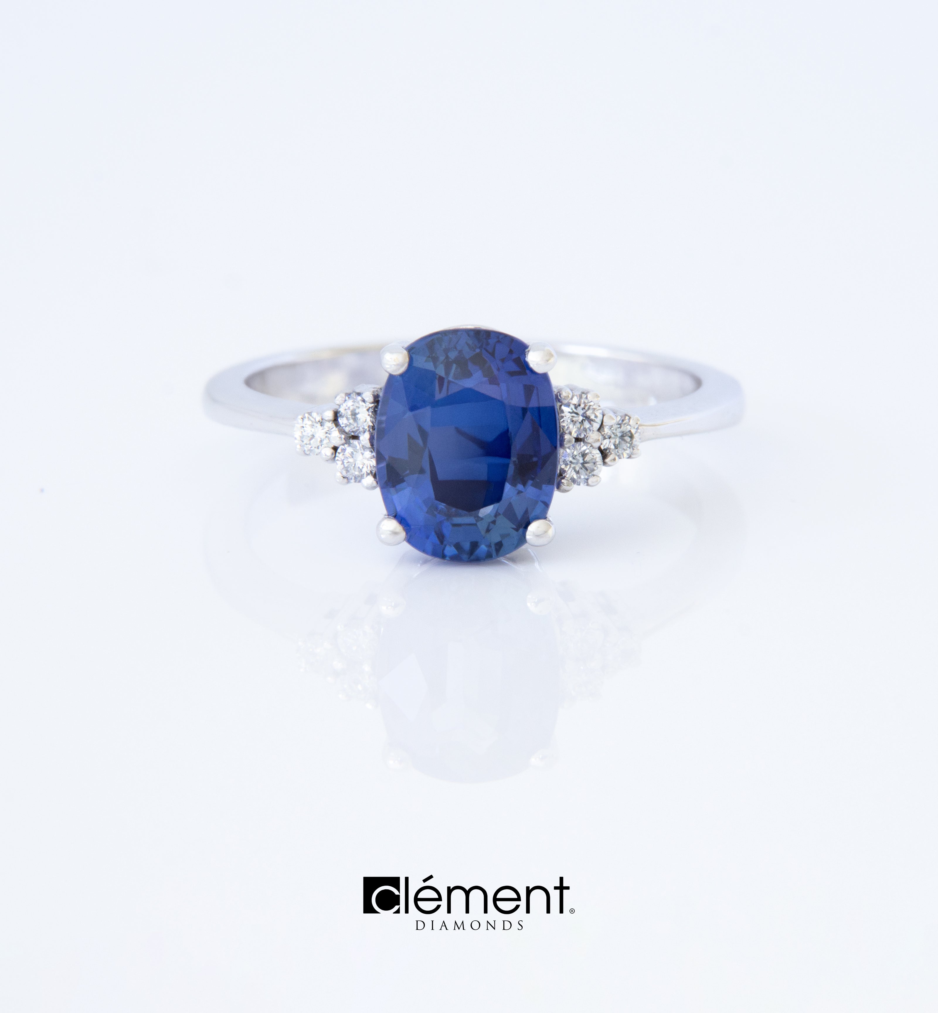 18ct White Gold Diamond and Blue Sapphire Ring