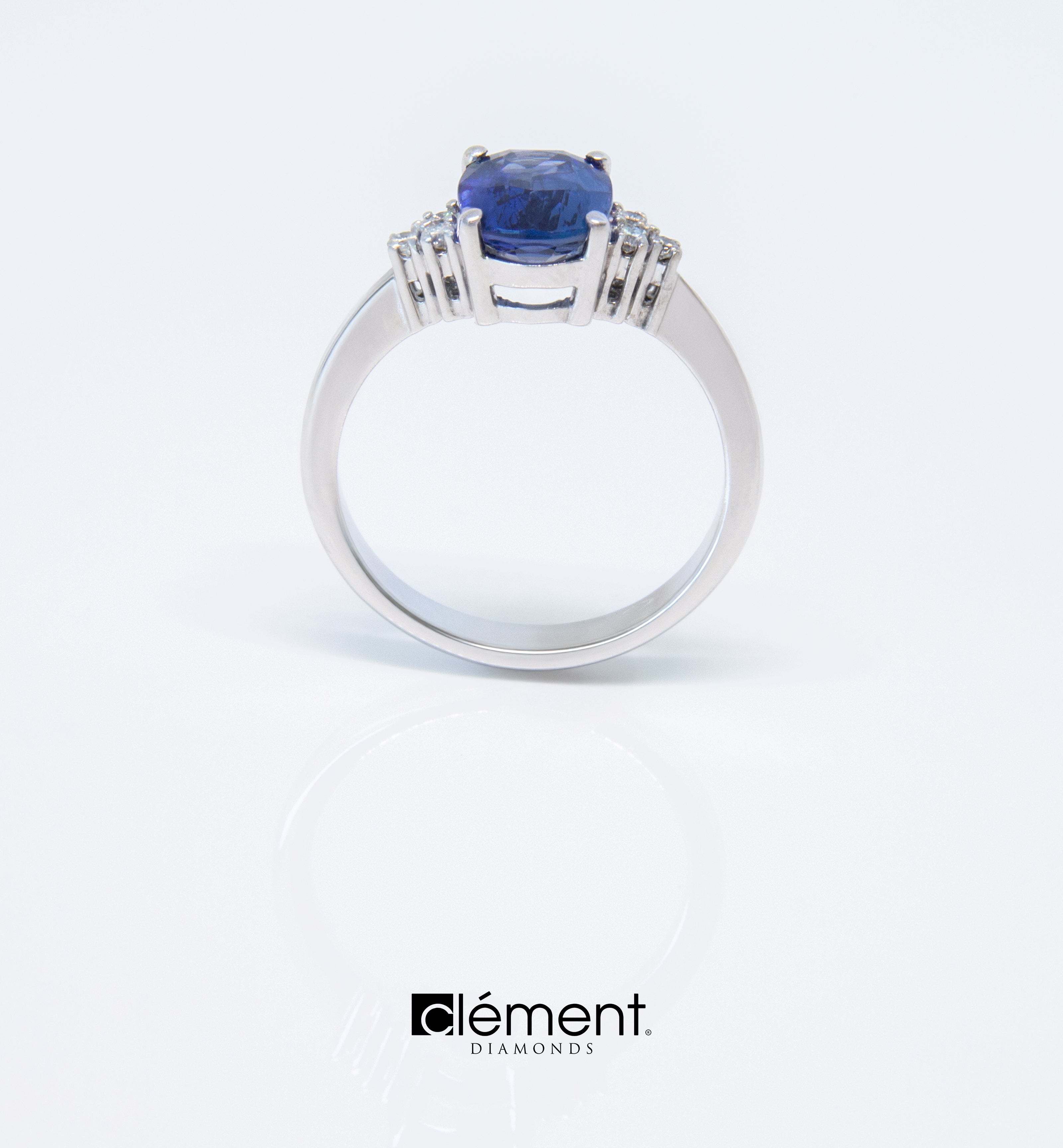 18ct White Gold Diamond and Blue Sapphire Ring