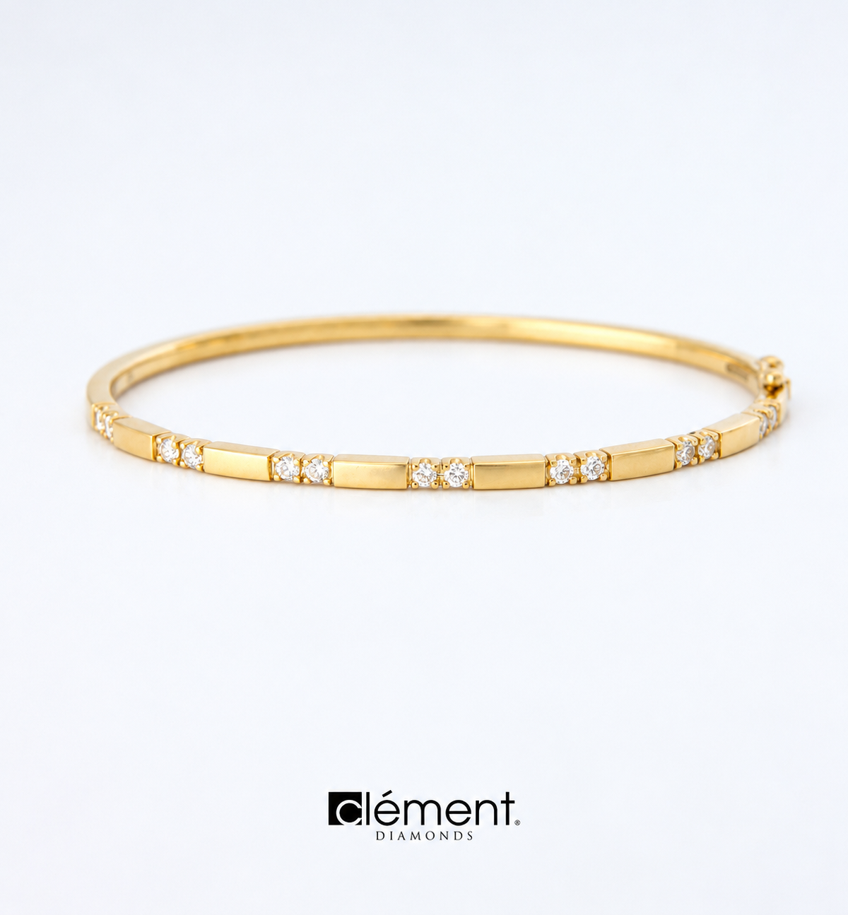 18ct Yellow Gold Natural Diamond Bangle