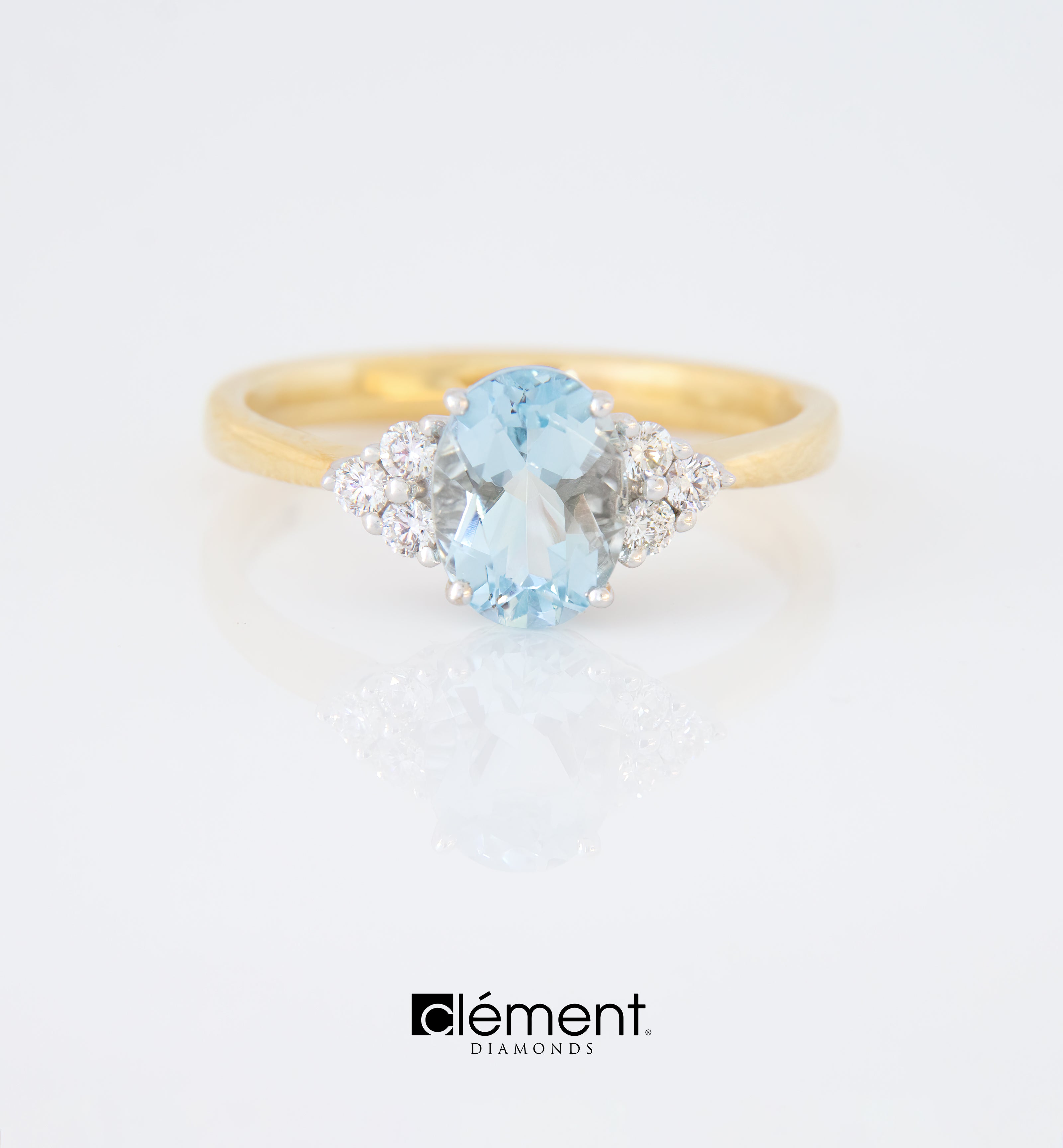 18ct Gold Two-Tone Diamond and Aquamarine Ring