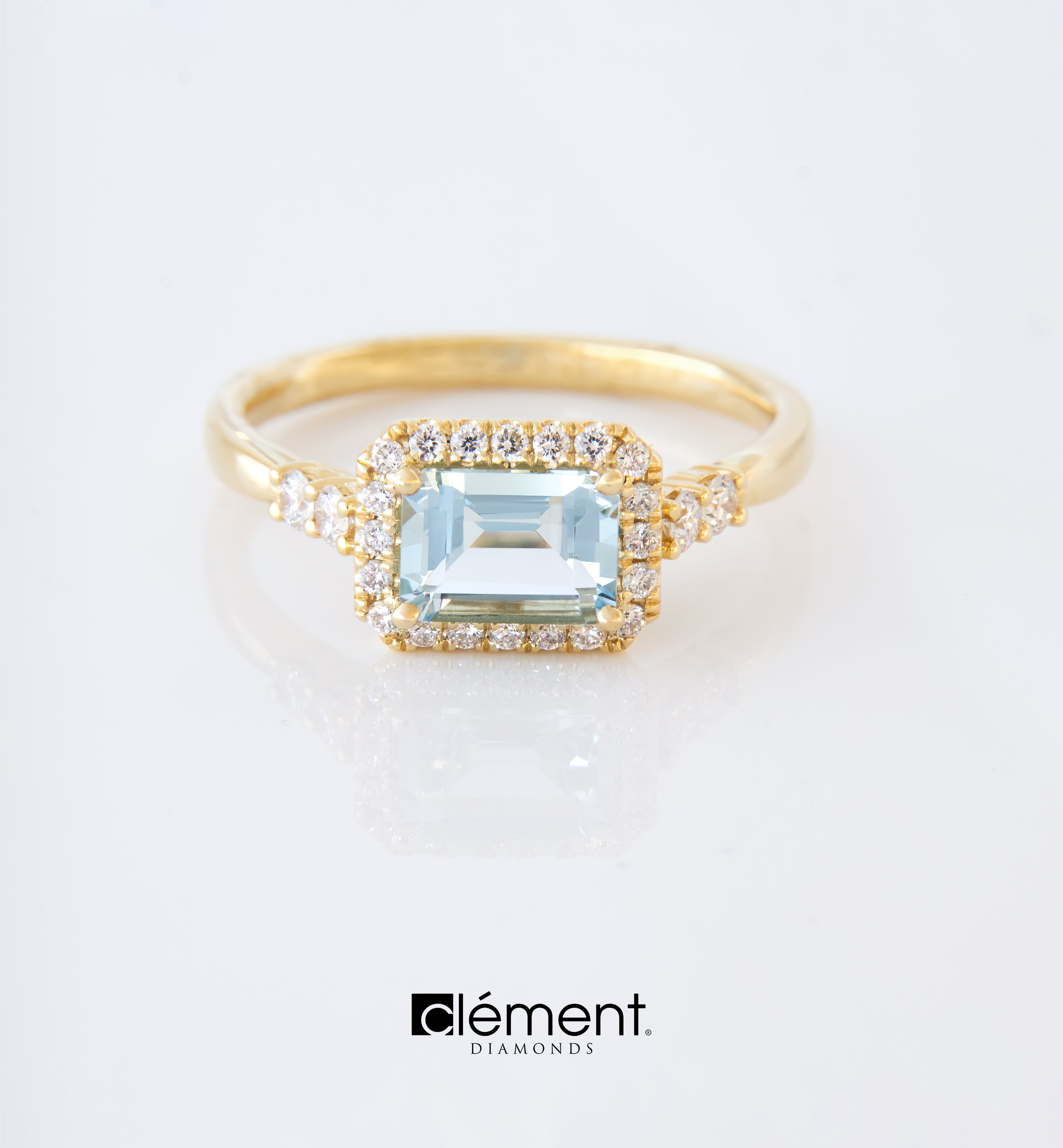 18ct Yellow Gold Diamond and Aquamarine Ring