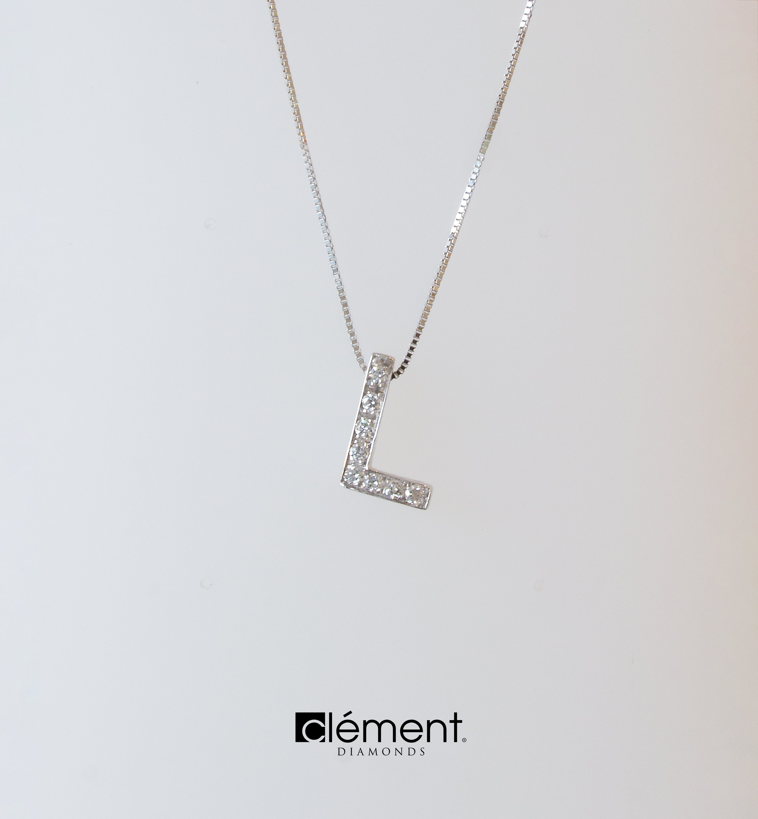 18ct White Gold Diamond Initial L