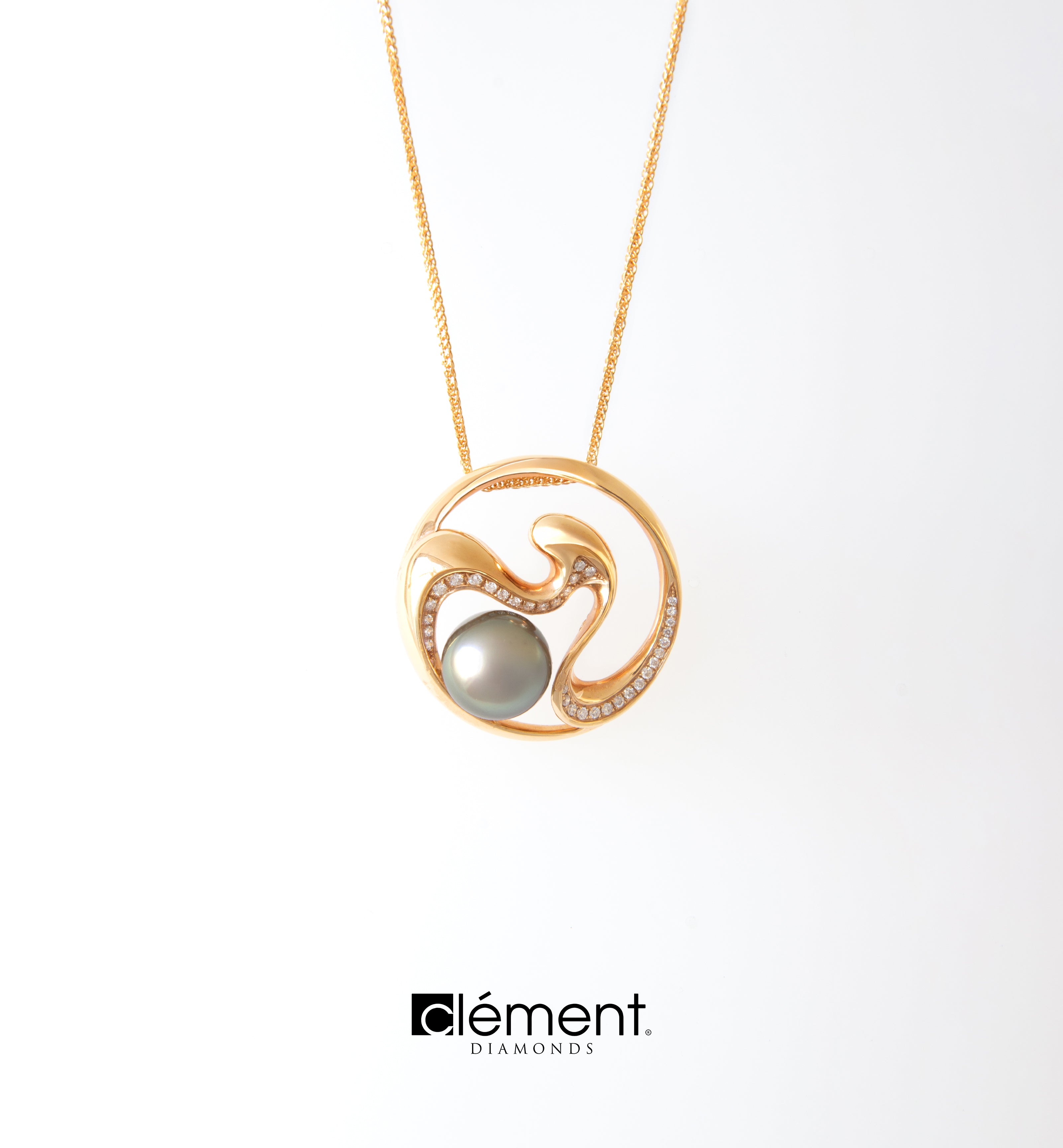 18ct Yellow Gold Diamond and Tahitian Pearl Pendant