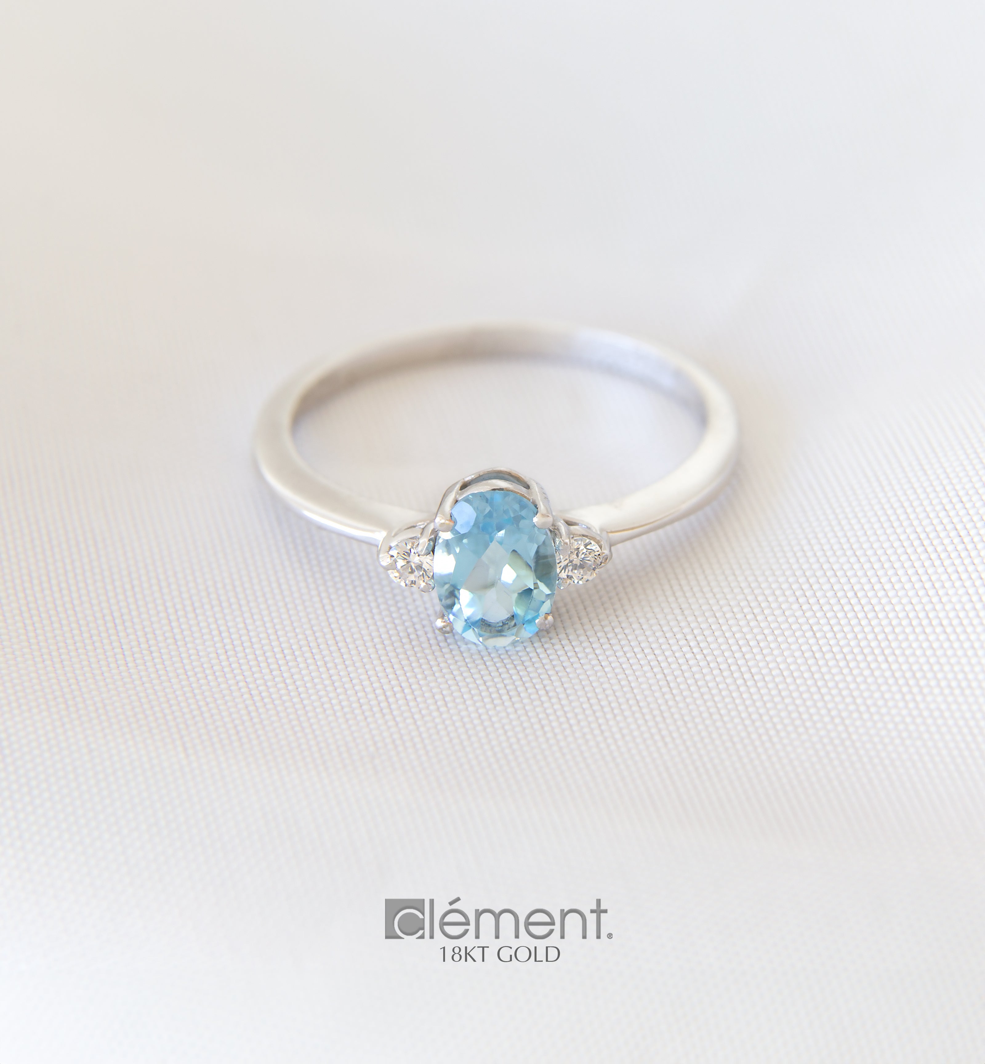 18ct Gold Ring with CZ Stones