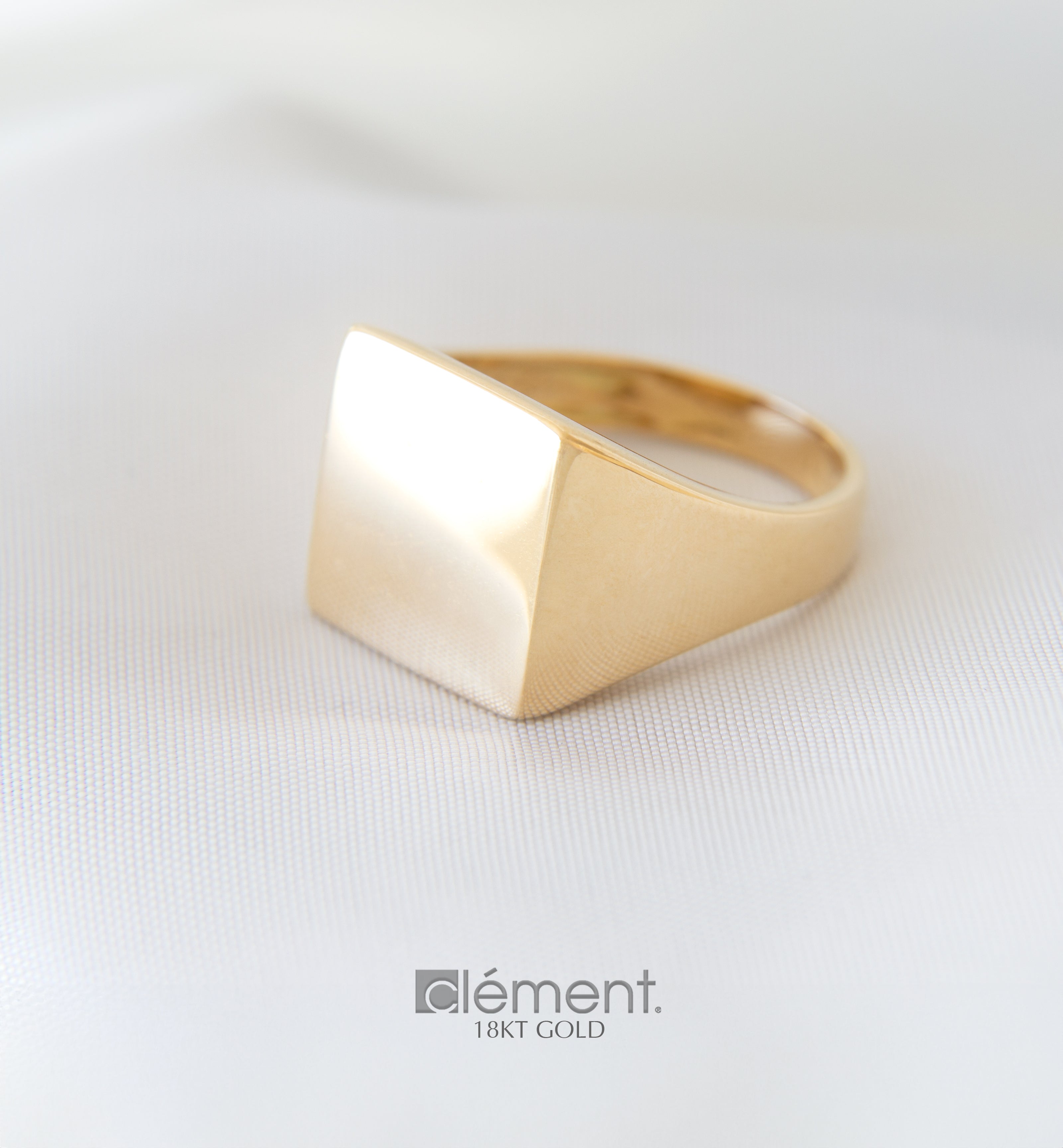 18ct Yellow Gold Signet Ring