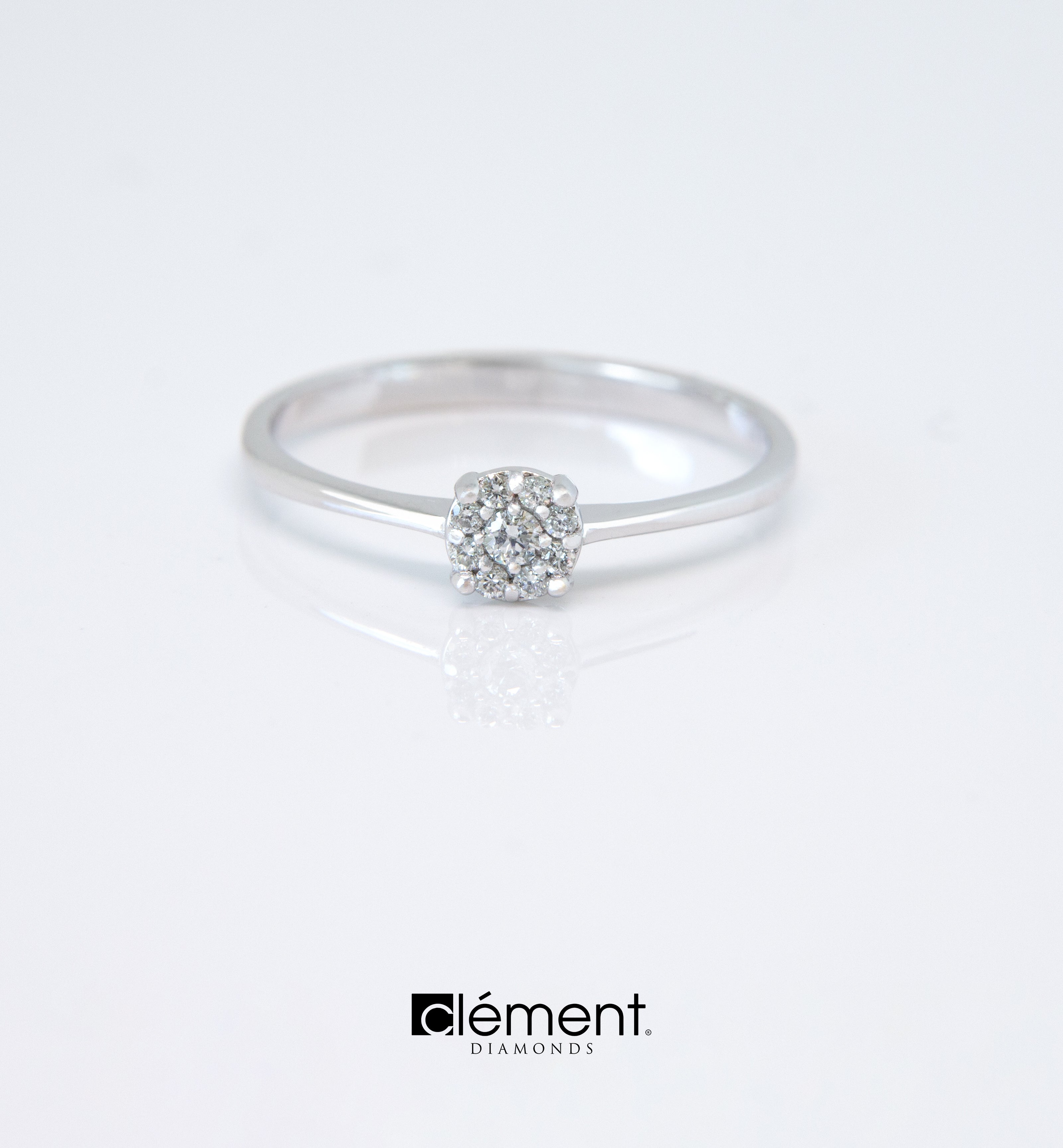 18ct Gold Cluster of Diamond Ring