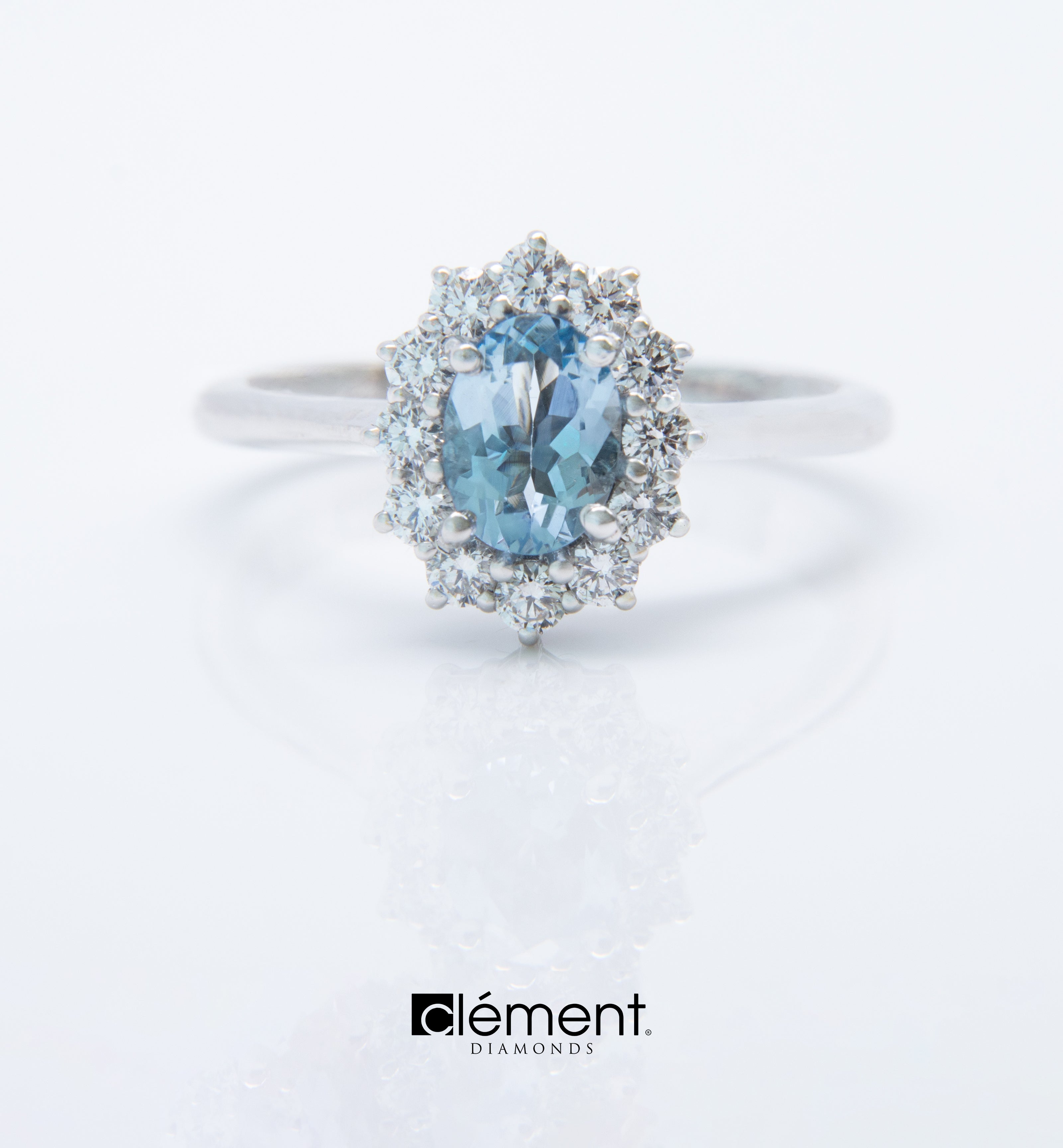 18ct White Gold Diamond and Aquamarine Ring