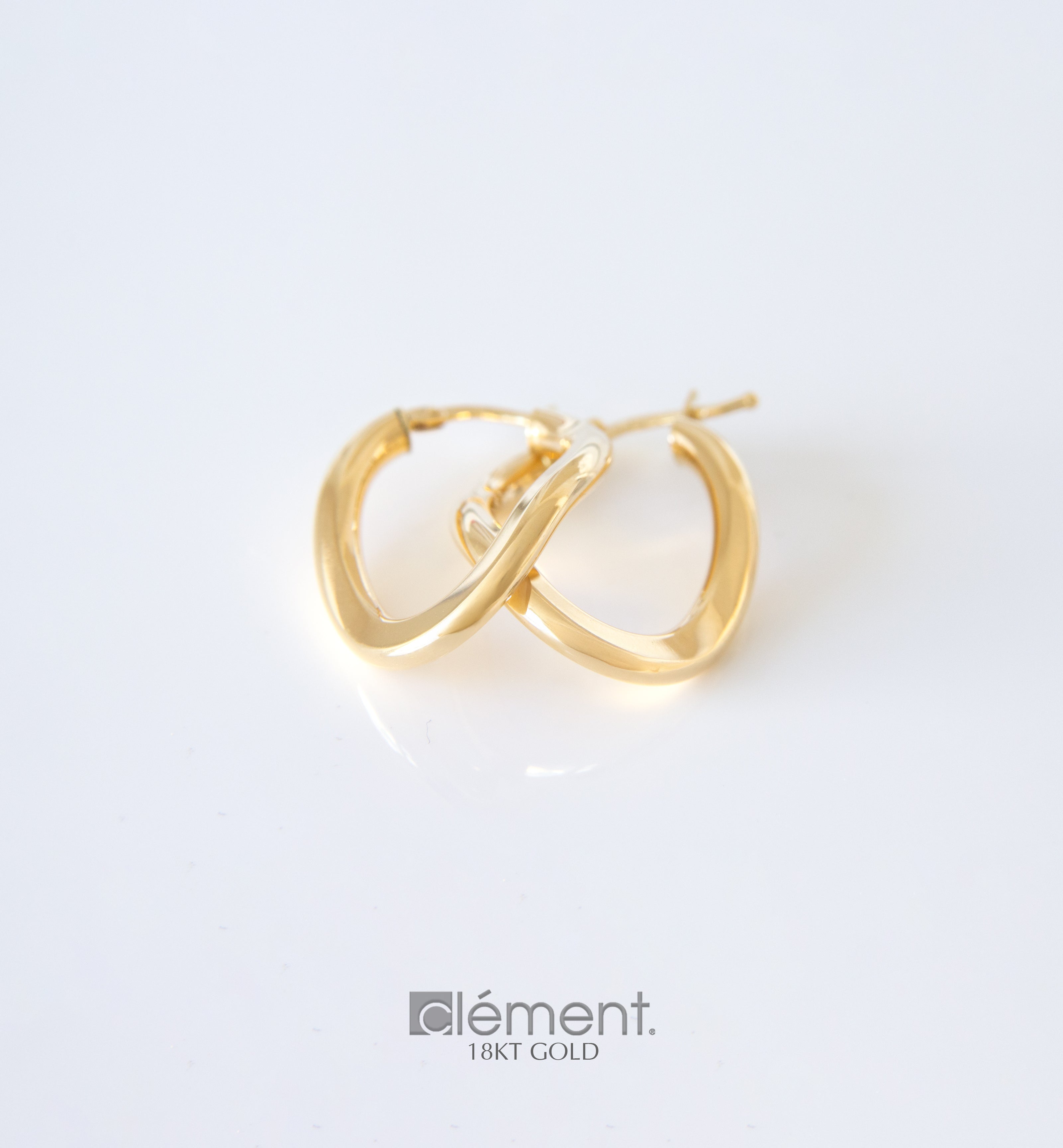 18ct Yellow Gold Oval Design Hoop Earrings