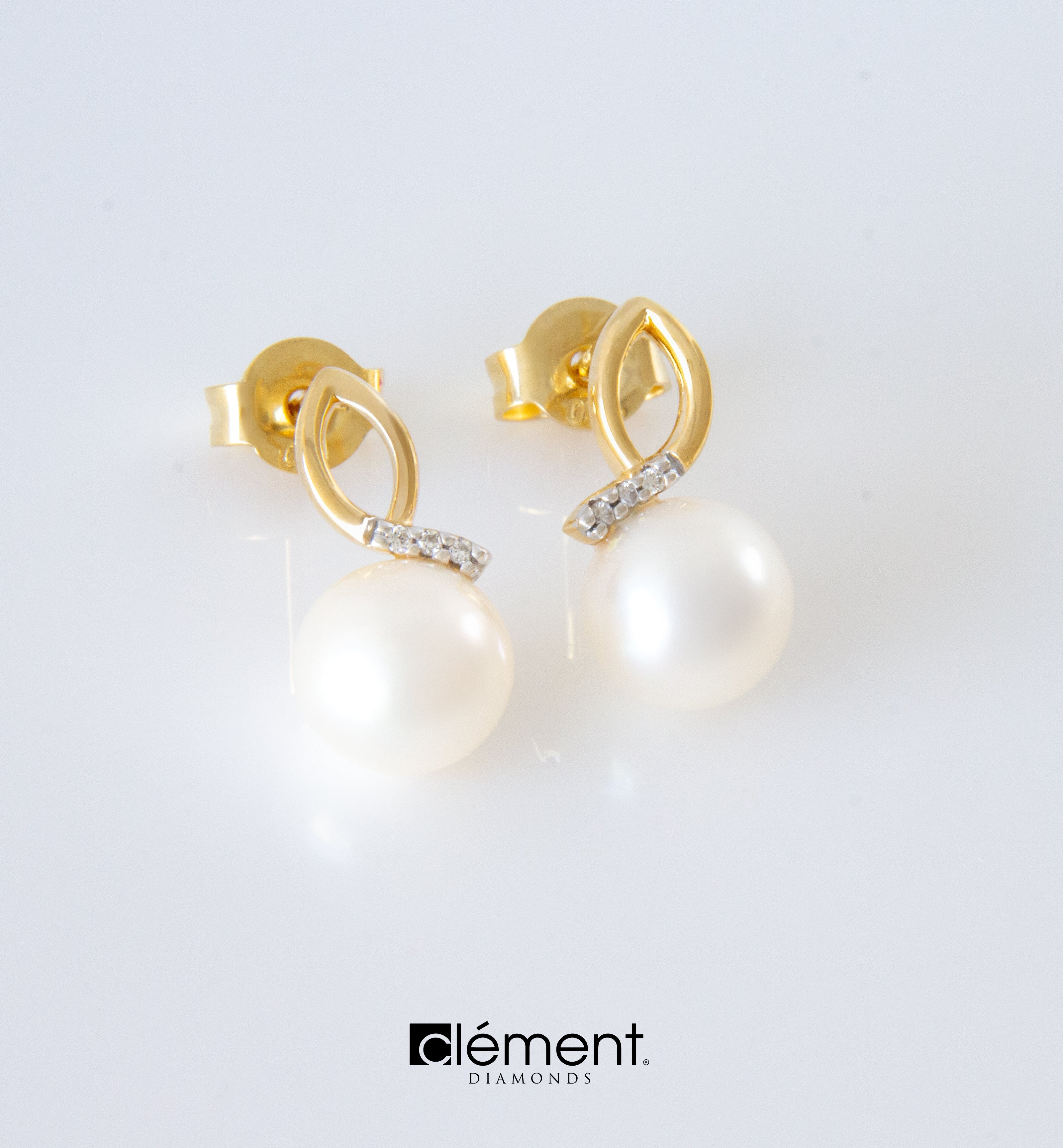 18ct Gold Diamond and Pearl Earrings