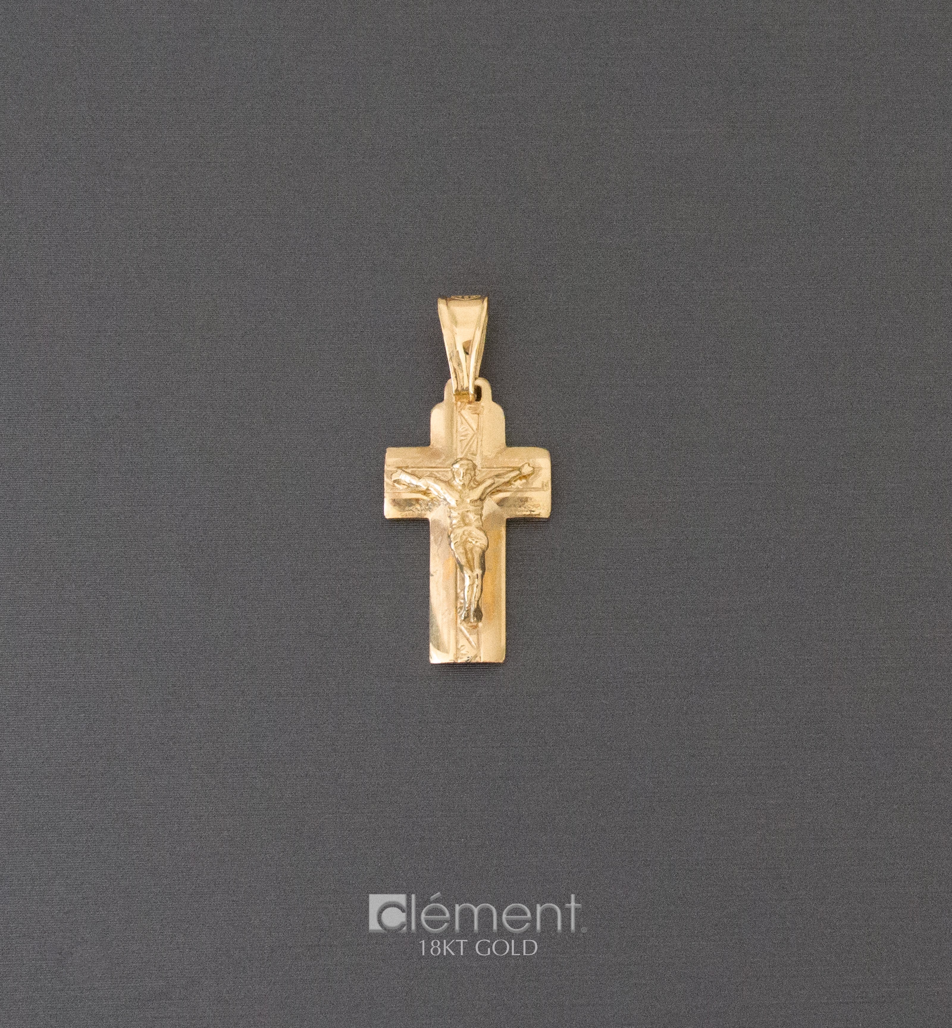 18ct Yellow Gold Cross Pendant