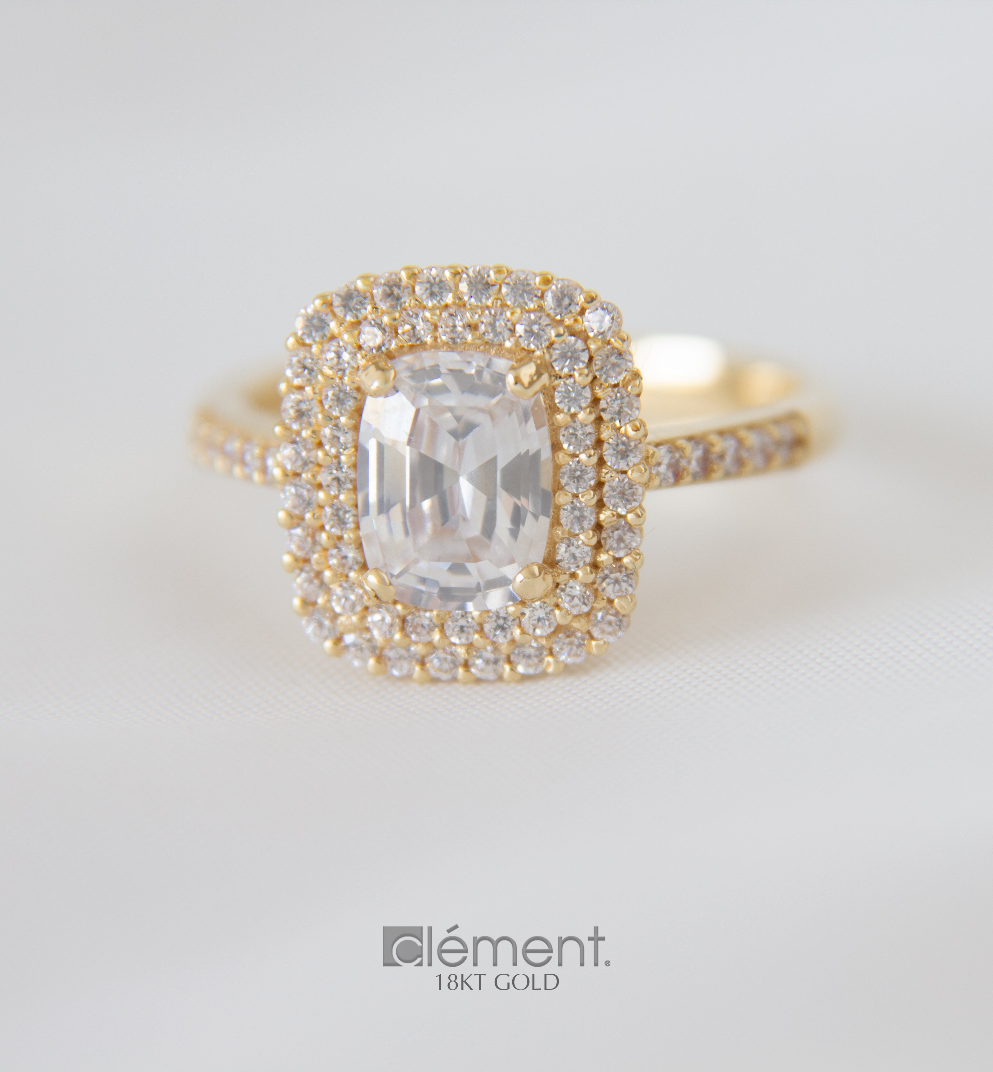 18ct Yellow Gold CZ Stone Ring