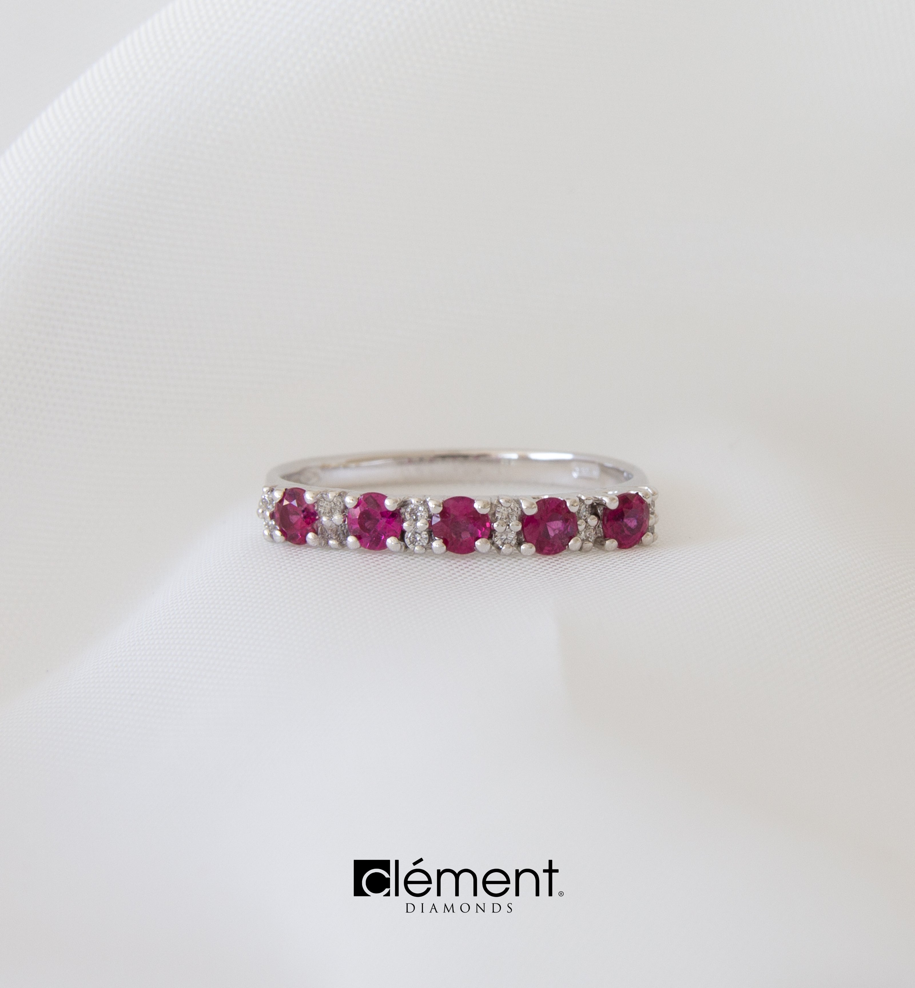 18ct White Gold Natural Diamond & Ruby Ring