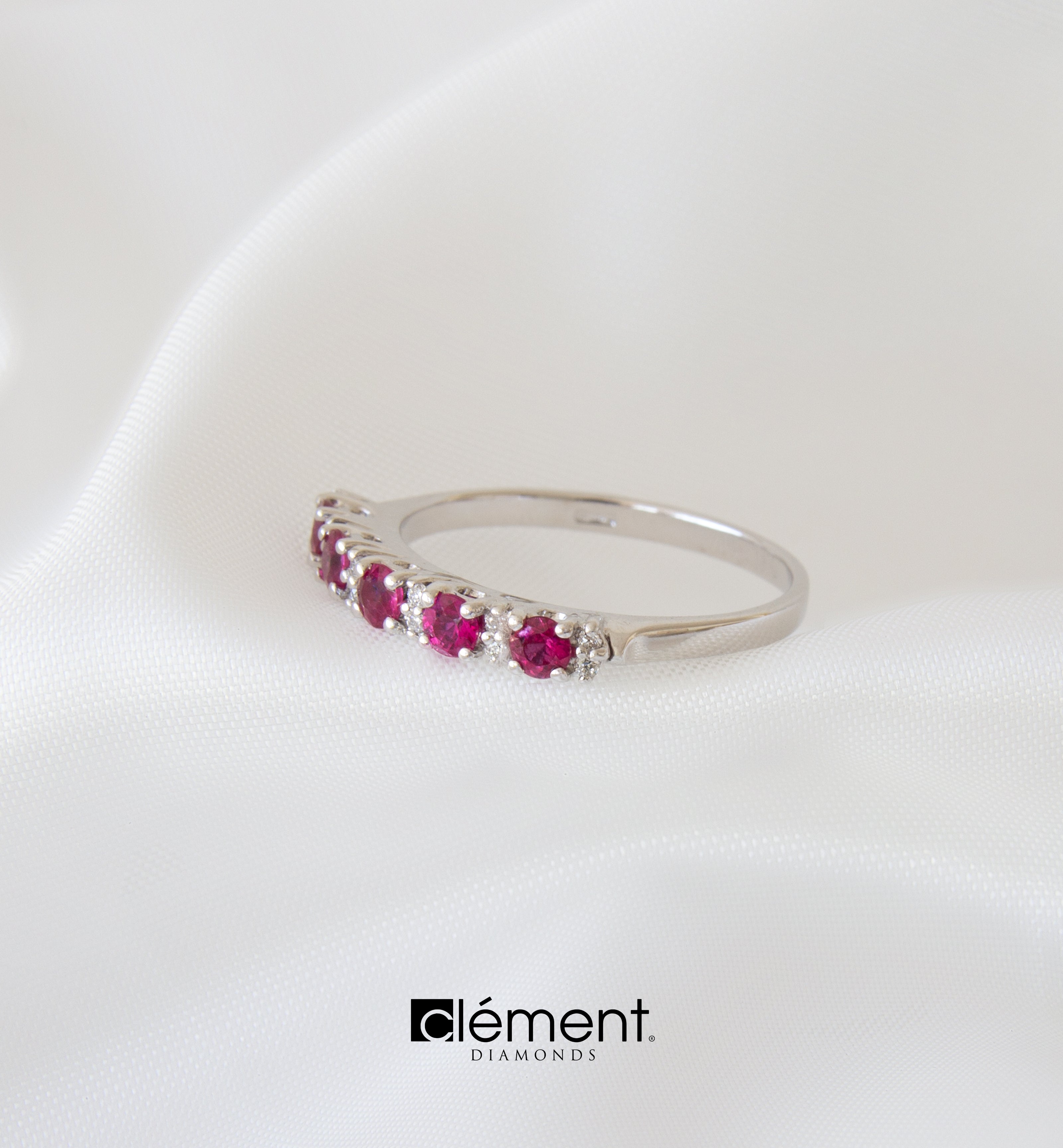 18ct White Gold Natural Diamond & Ruby Ring