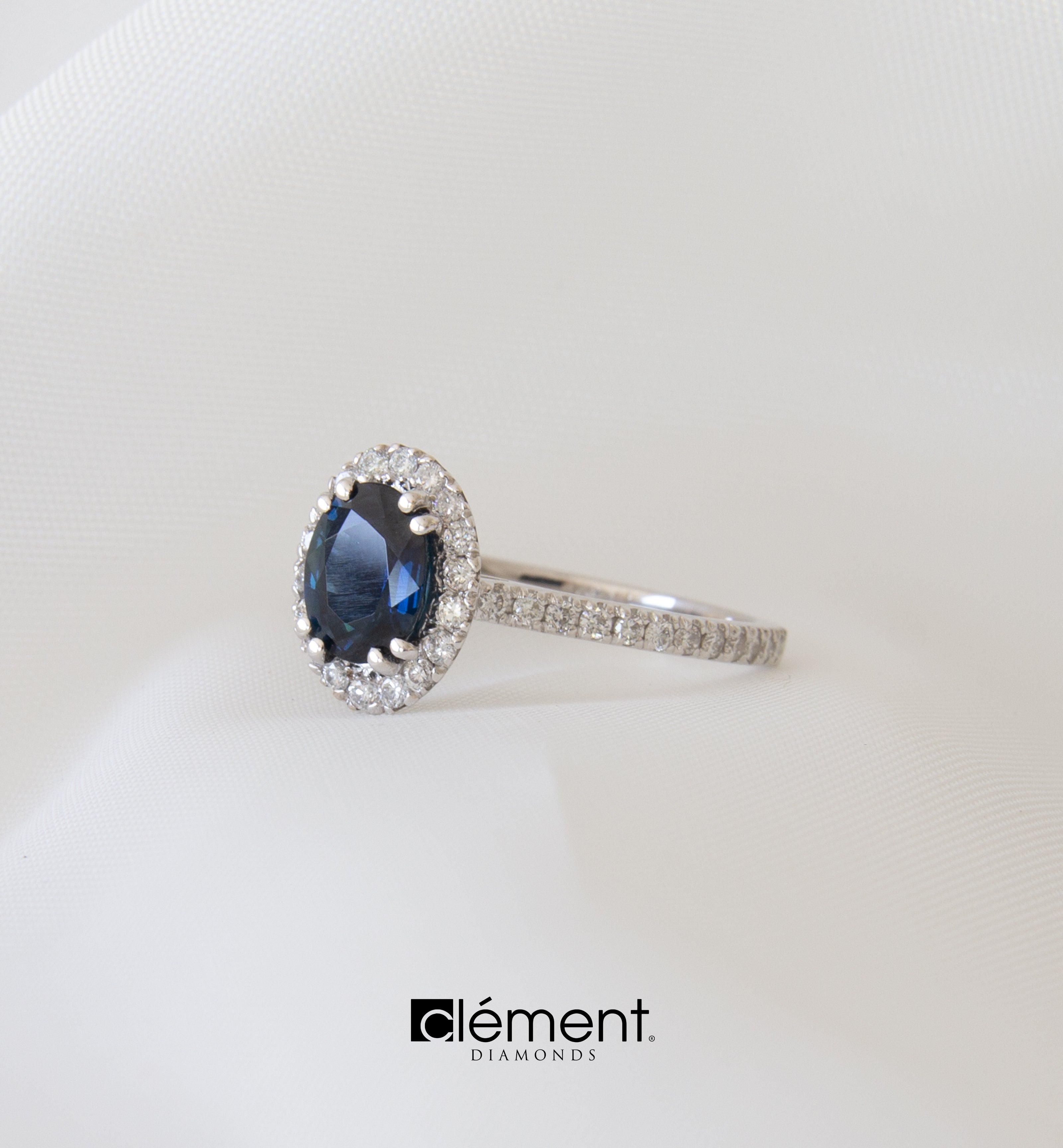 18ct White Gold Natural Diamond & Blue Sapphire Ring