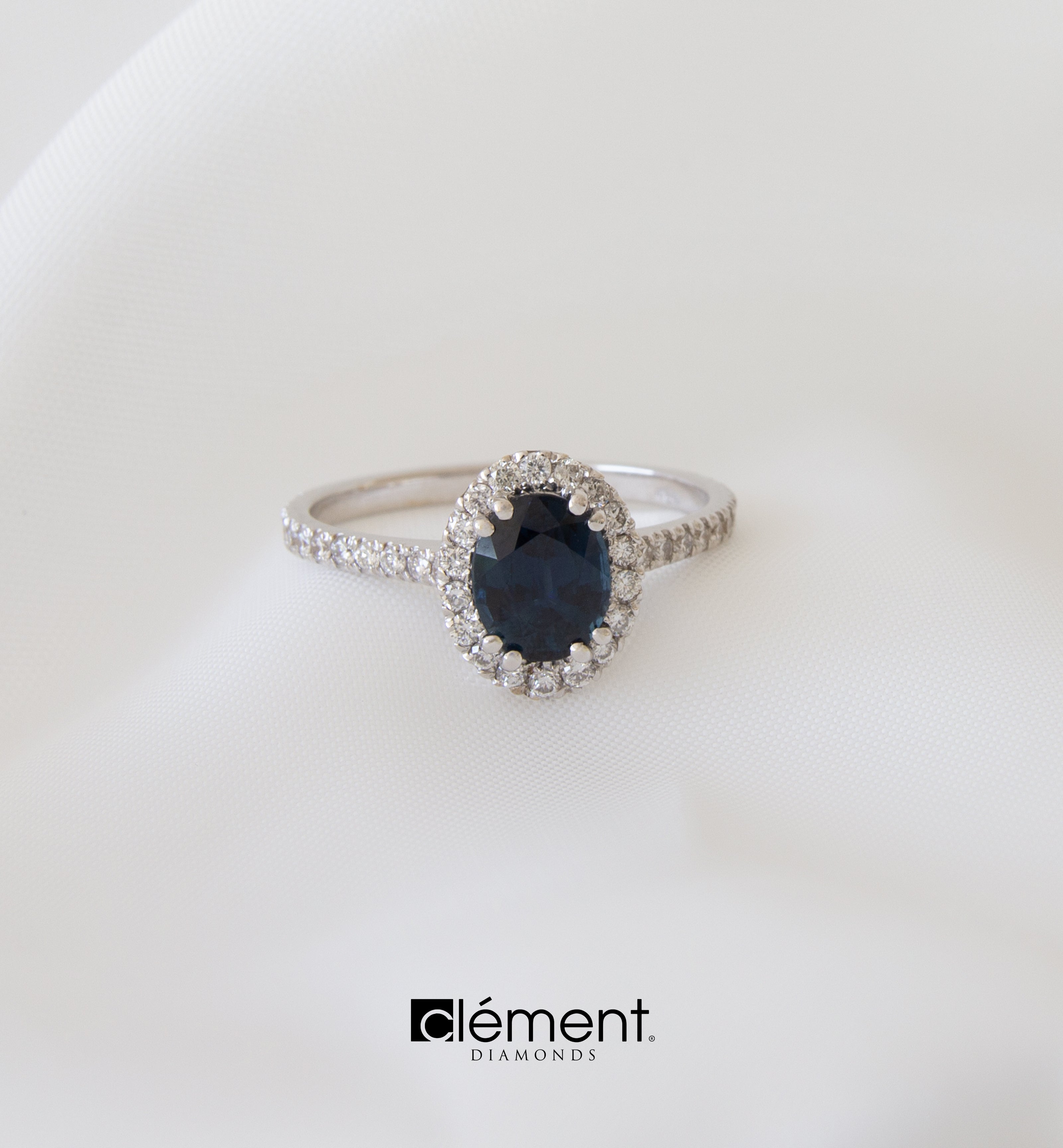 18ct White Gold Natural Diamond & Blue Sapphire Ring