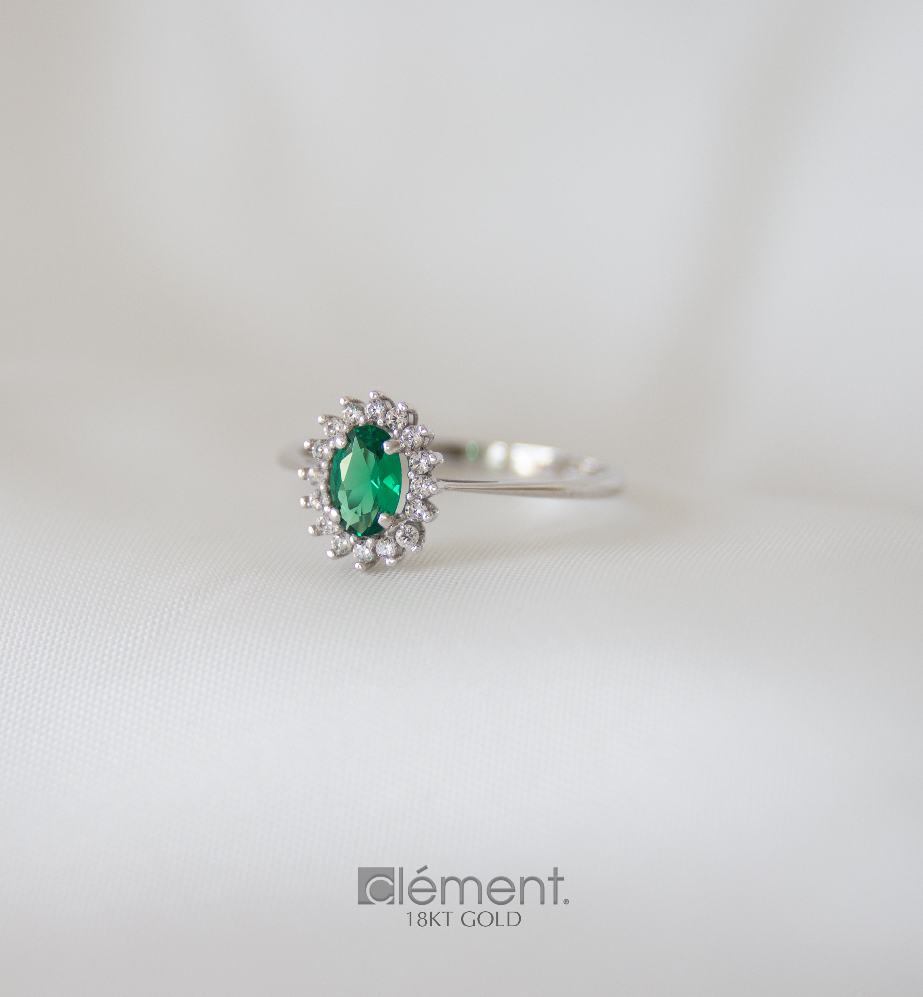 18ct White Gold Ring with Cubic Zirconia Stones