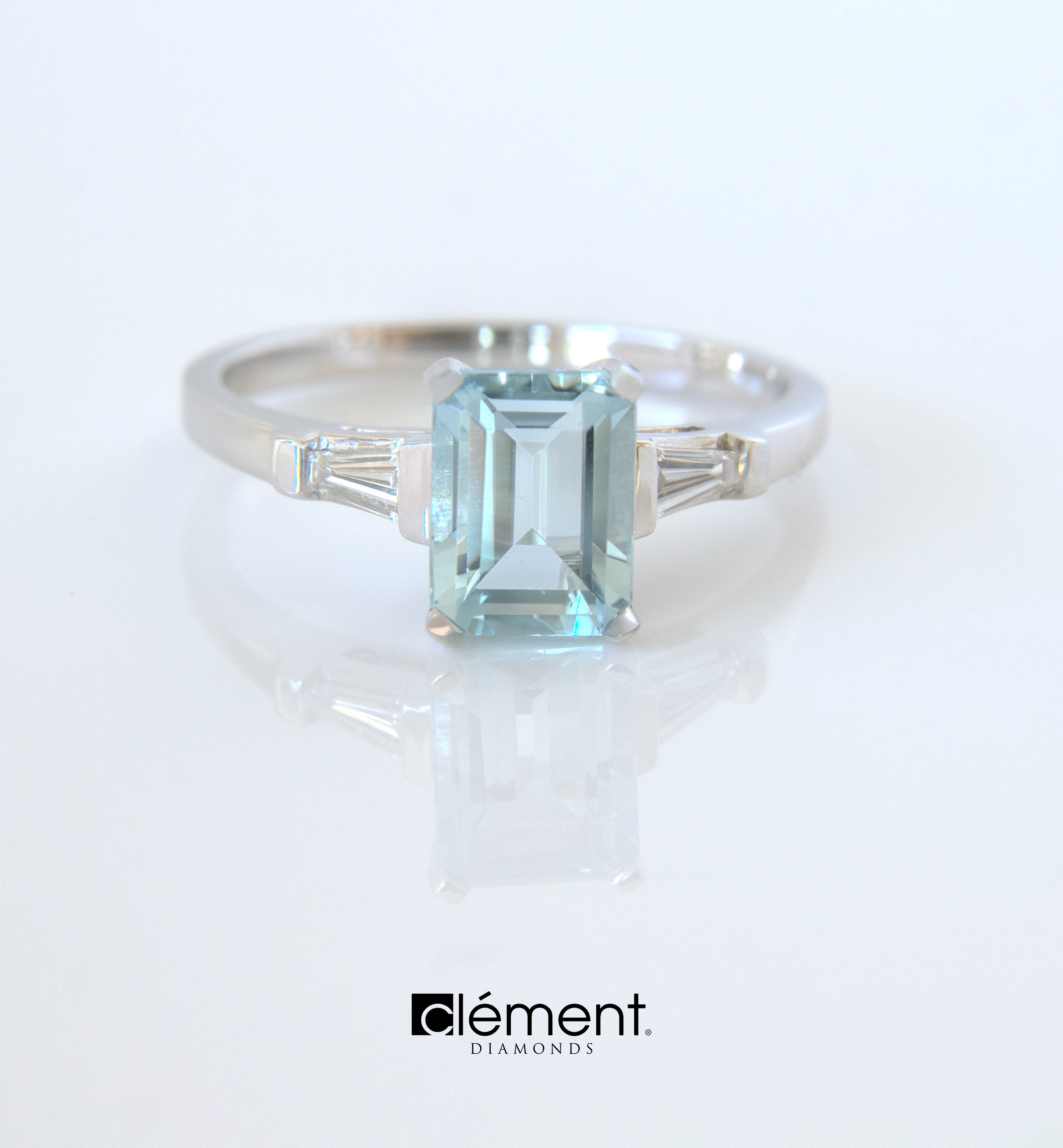 18ct White Gold Aquamarine and Diamond Ring
