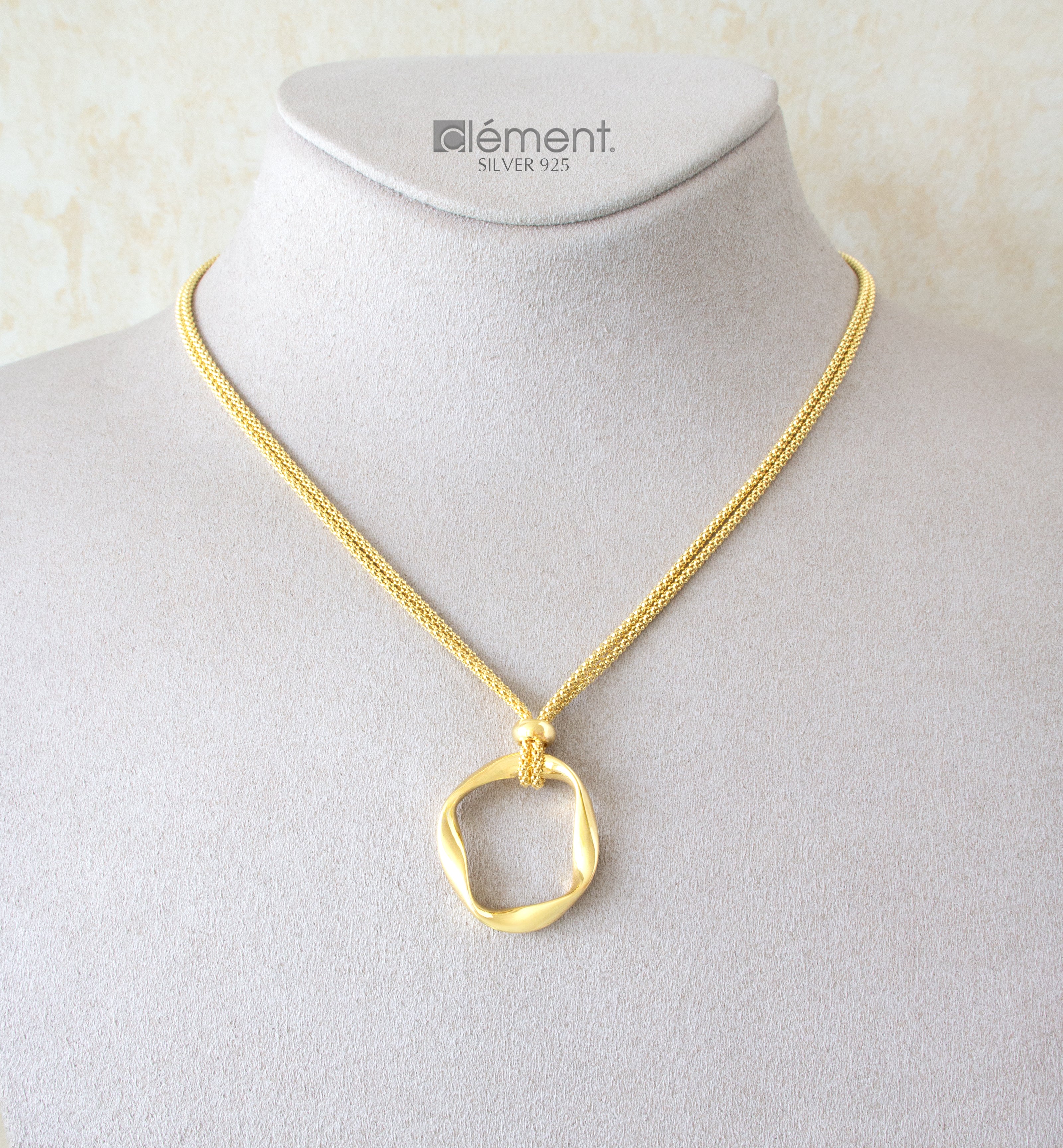 Silver 925 Twisted Circle Necklace
