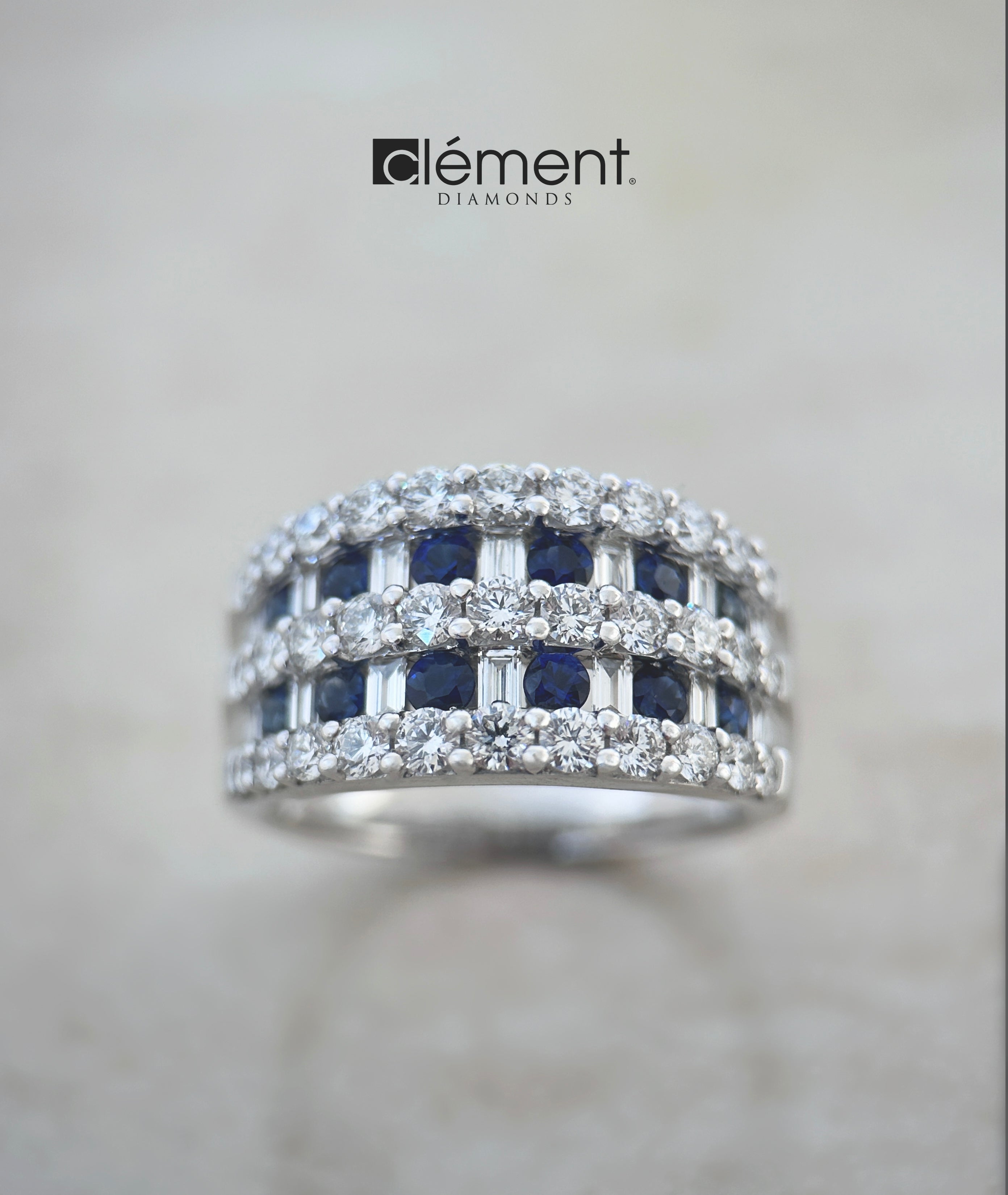 18ct White Gold Diamond & Blue Sapphire Ring