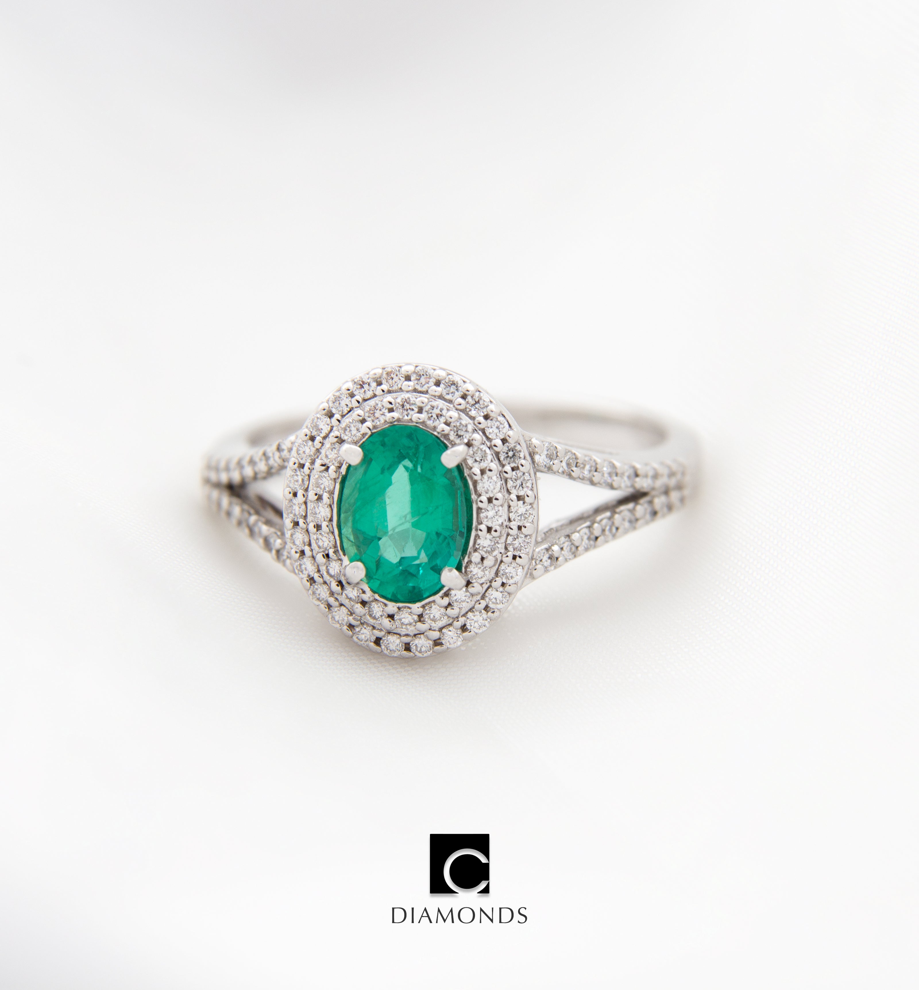 18ct White Gold Diamond & Emerald Ring