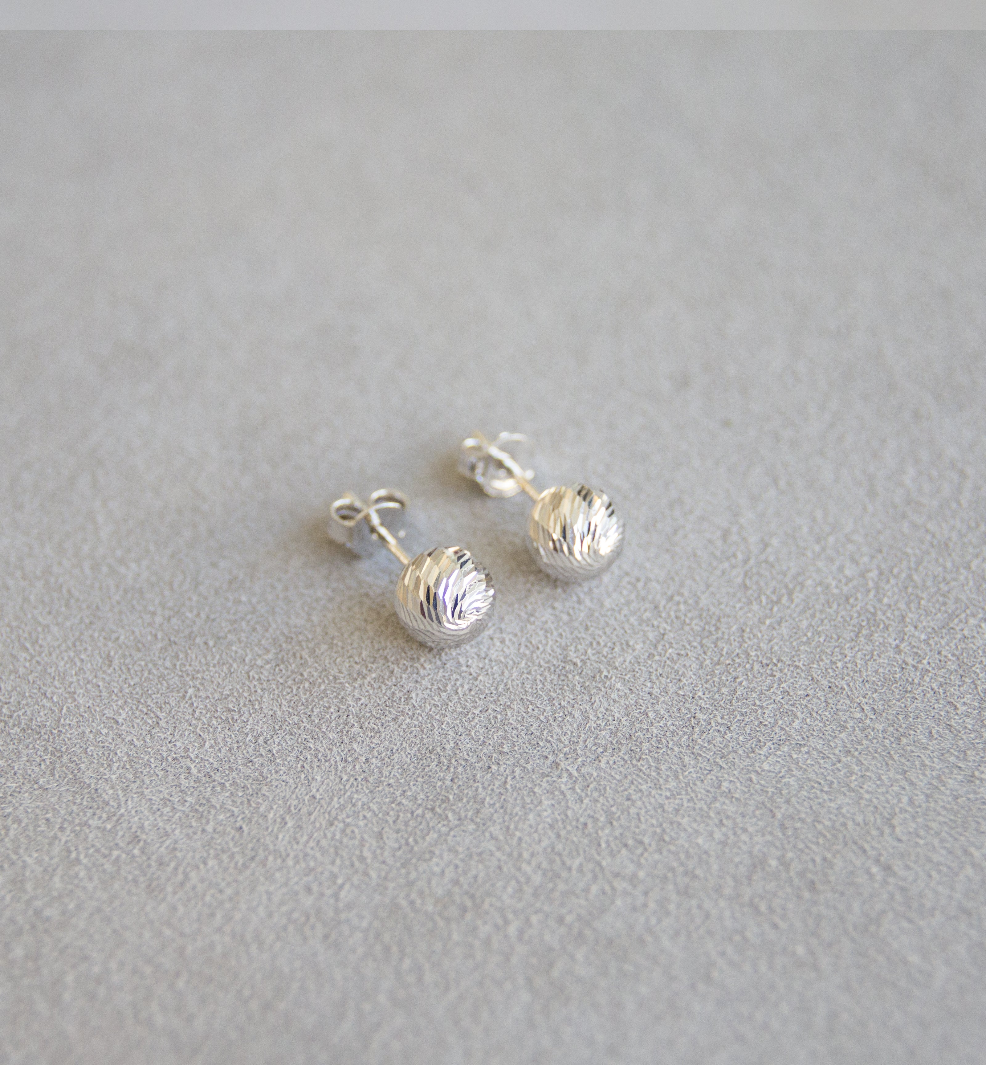 18ct White Gold Earrings
