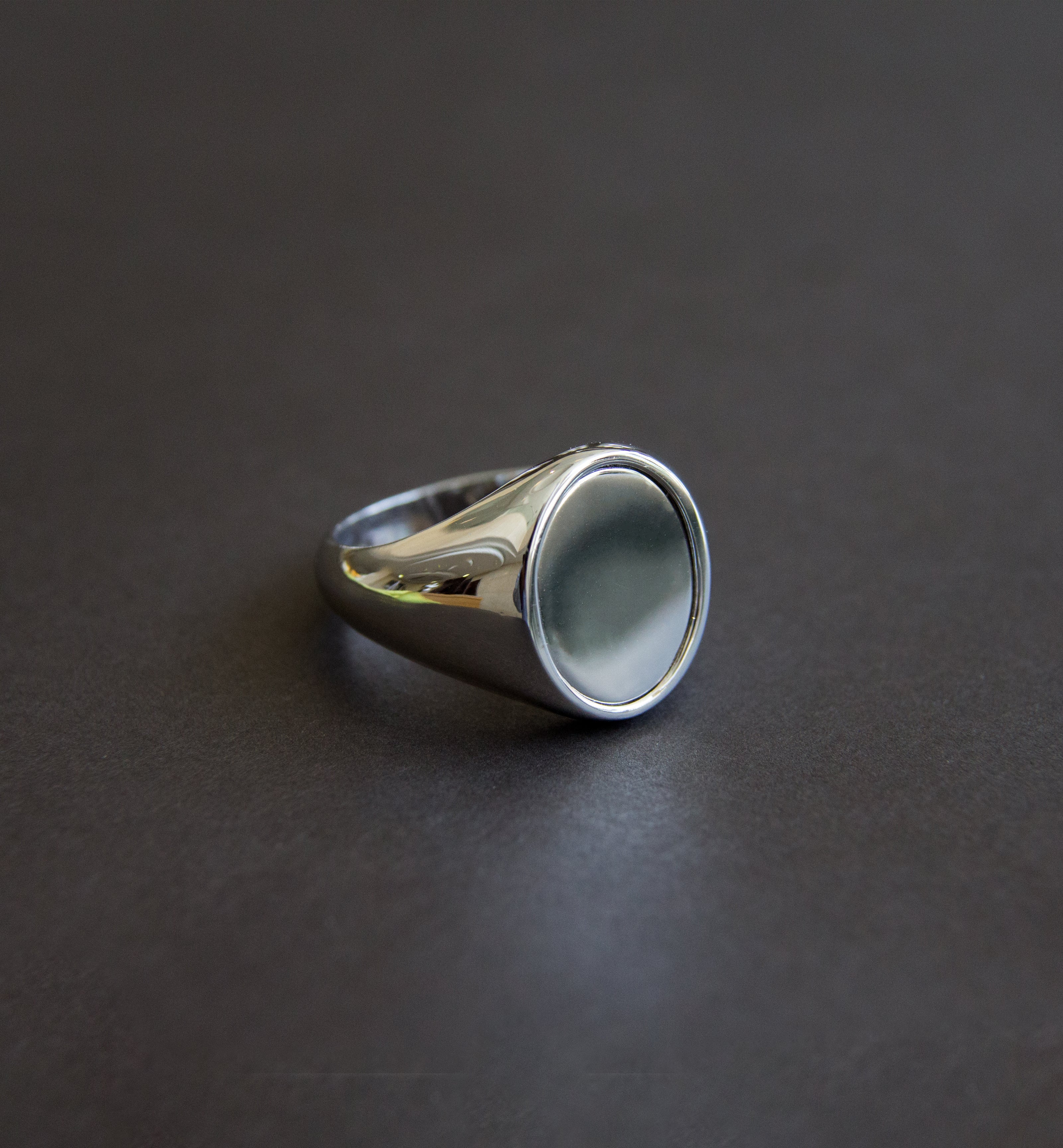 18ct White Gold Signet Ring