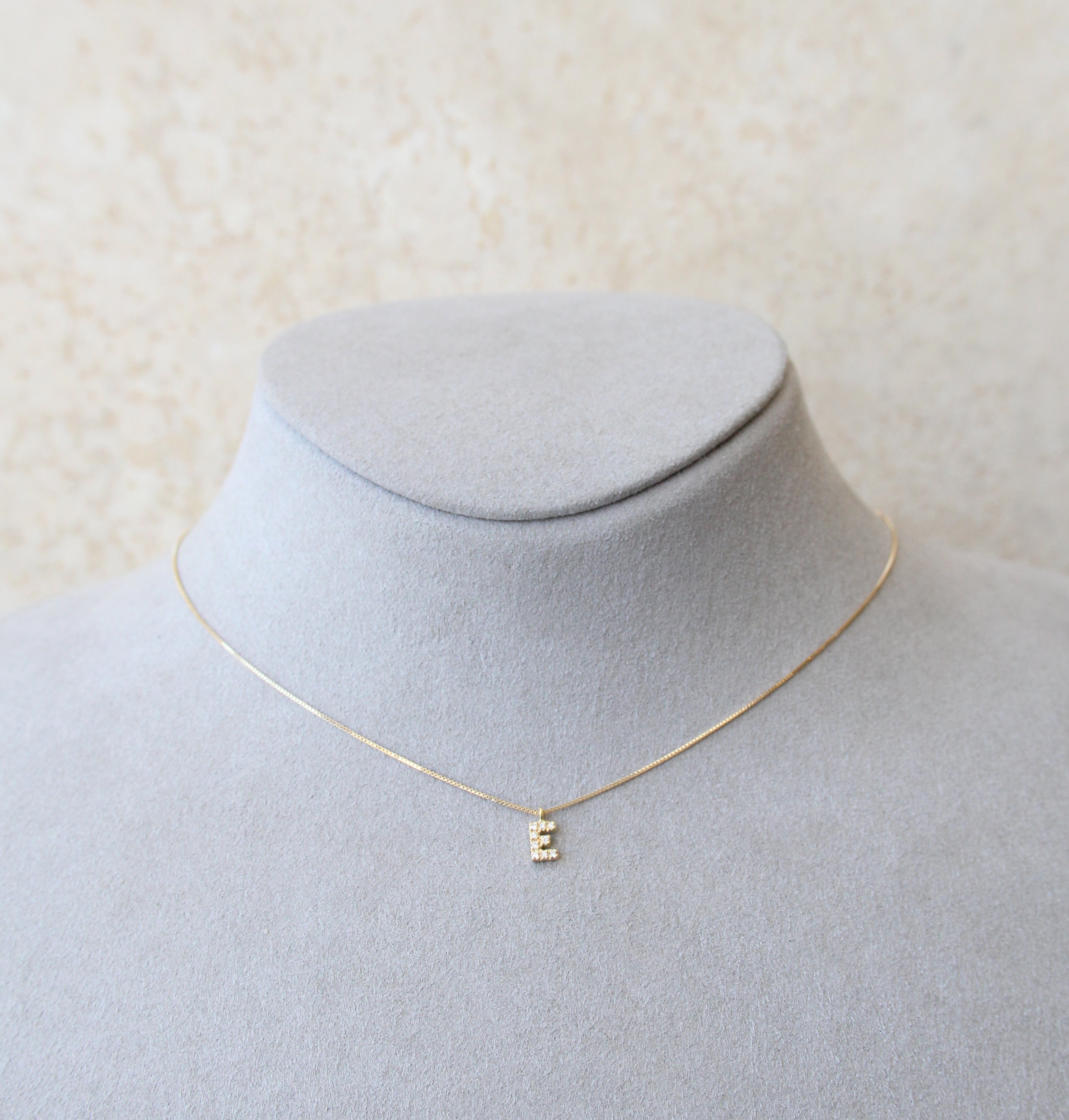 18ct Yellow Gold Diamond Initial E