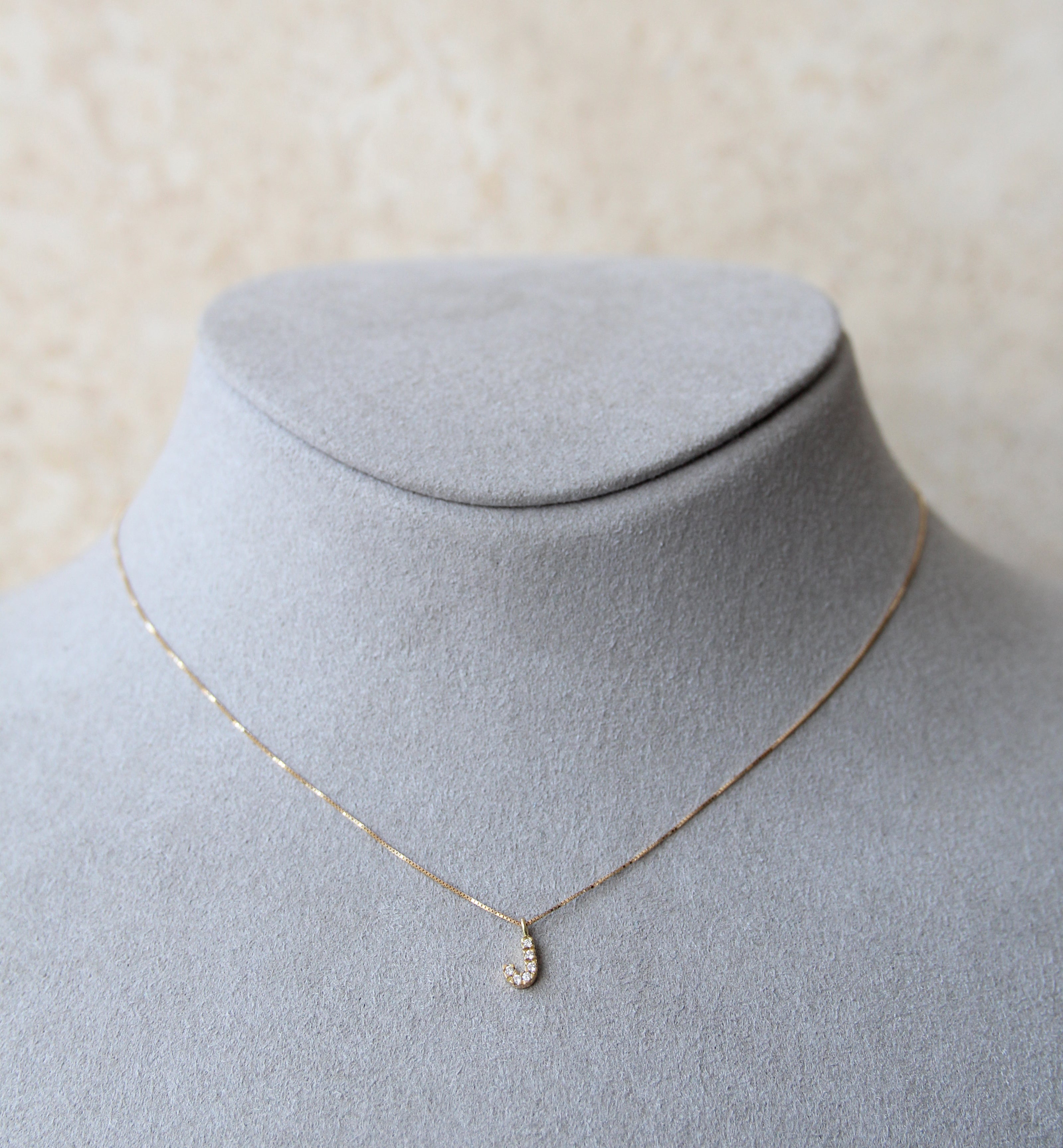 18ct Yellow Gold Letter J