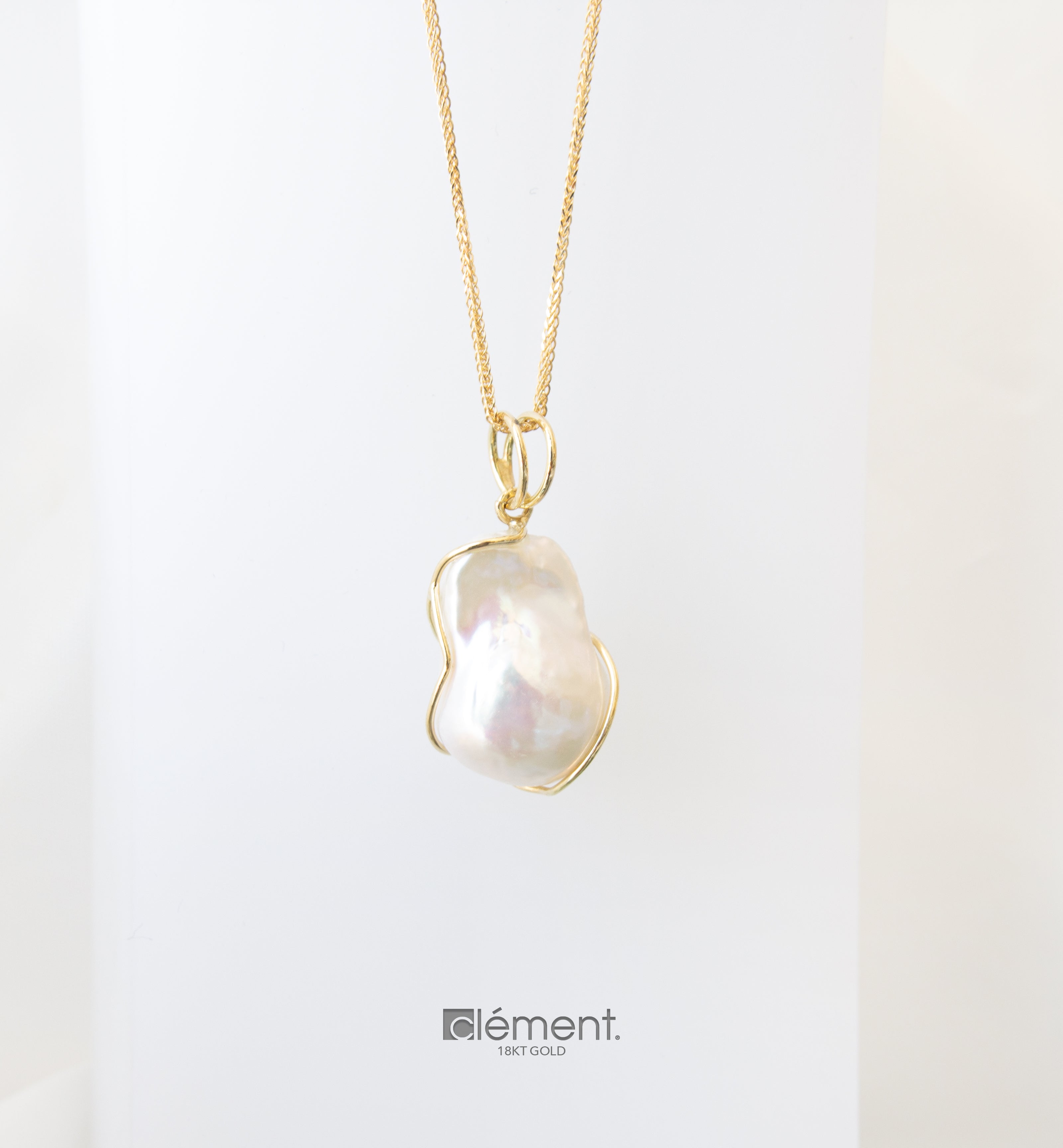 18ct Yellow Gold Baroque Pearl Pendant