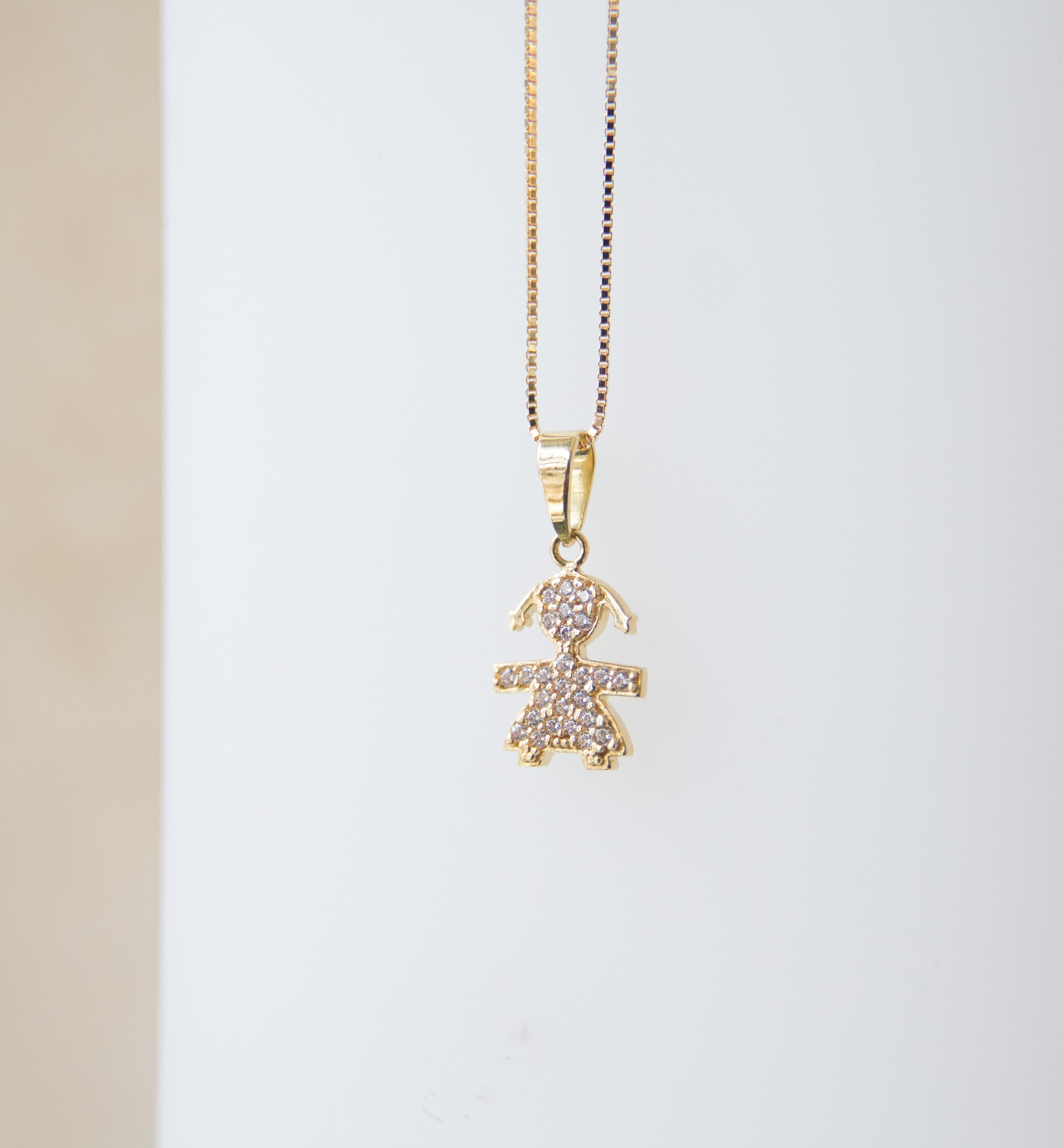 18ct Gold Bebe Girl Pendant