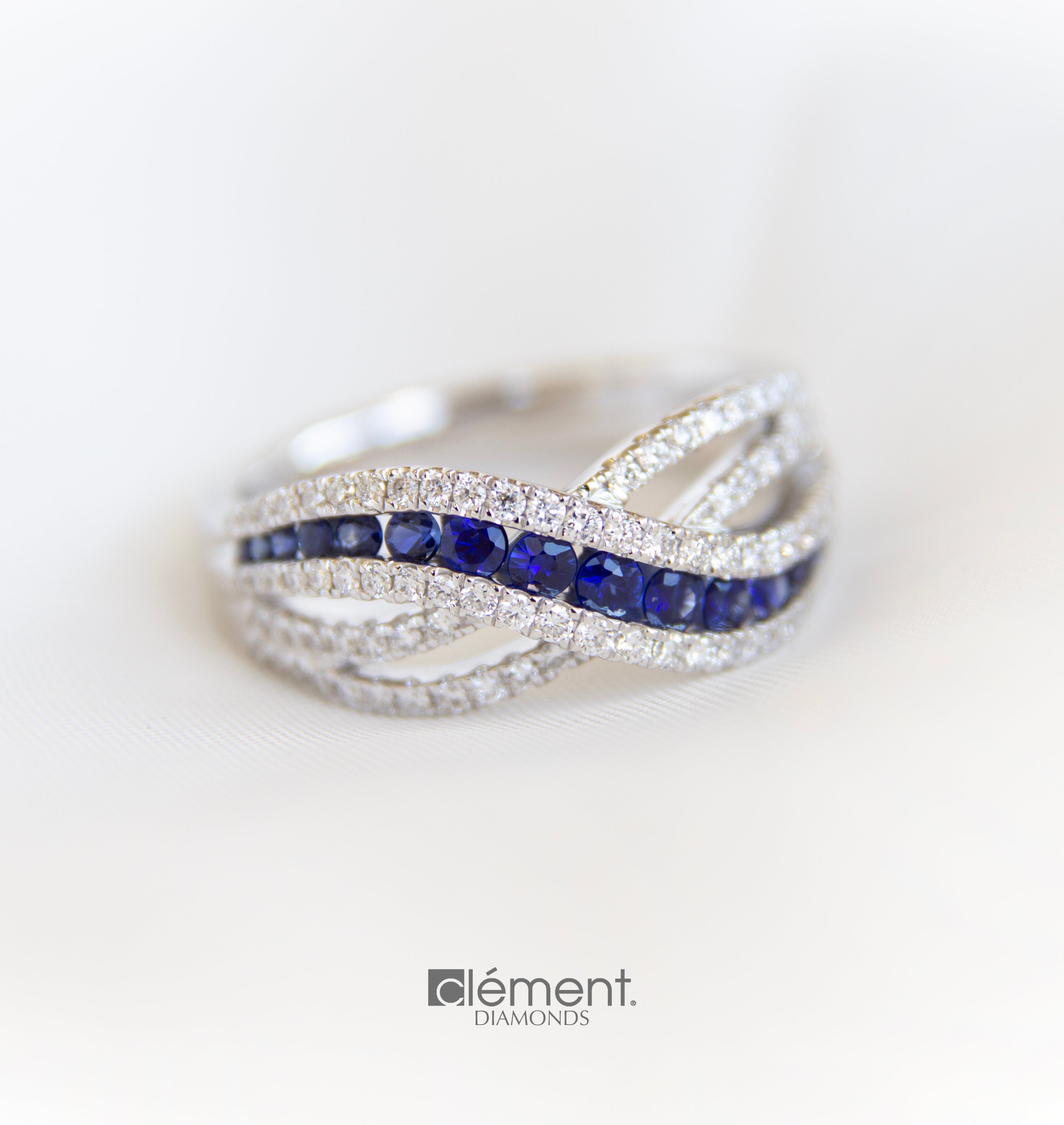 18ct White Gold Natural Diamond & Blue Sapphire Ring