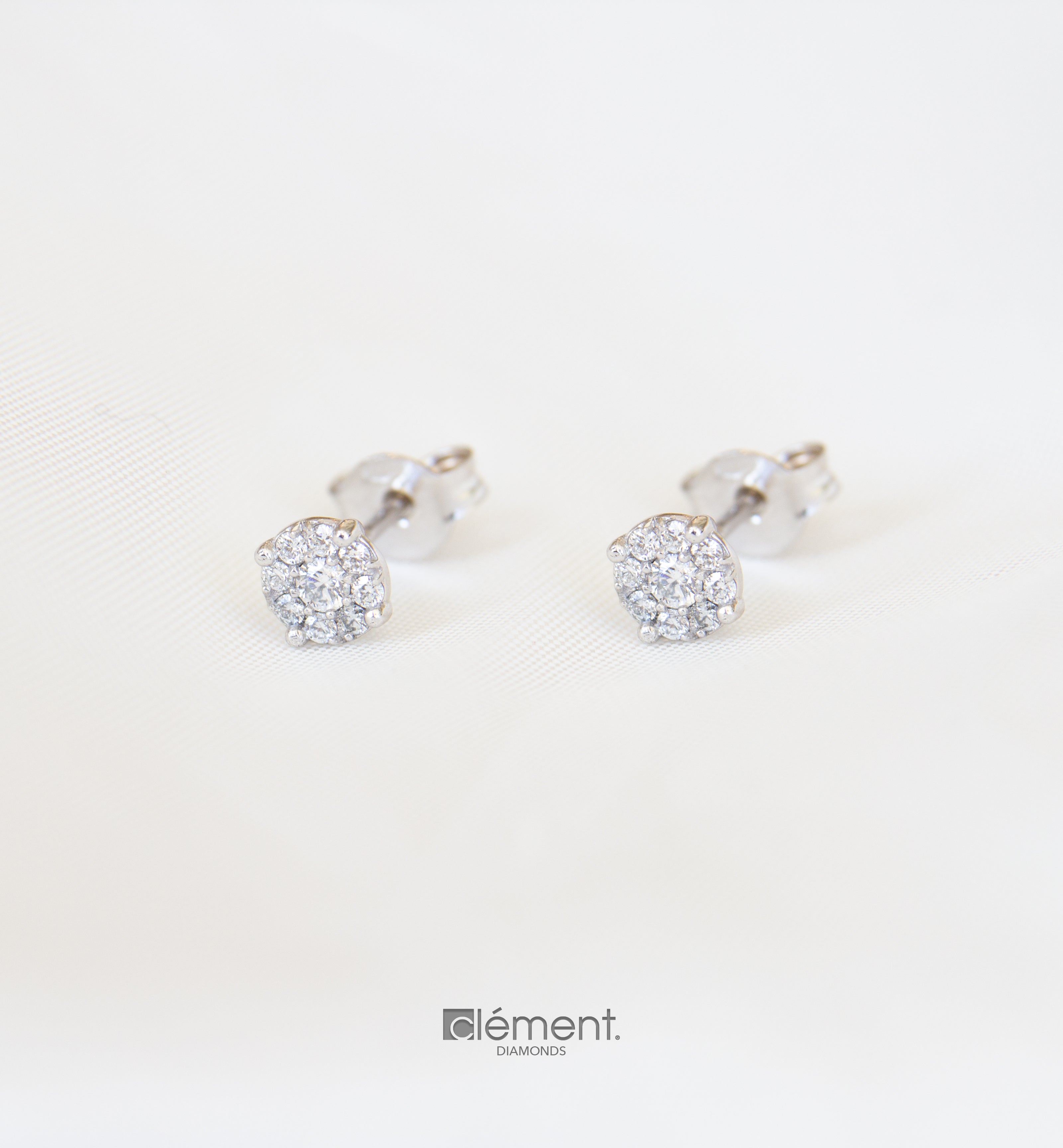 18ct White Gold Natural Diamond Earrings