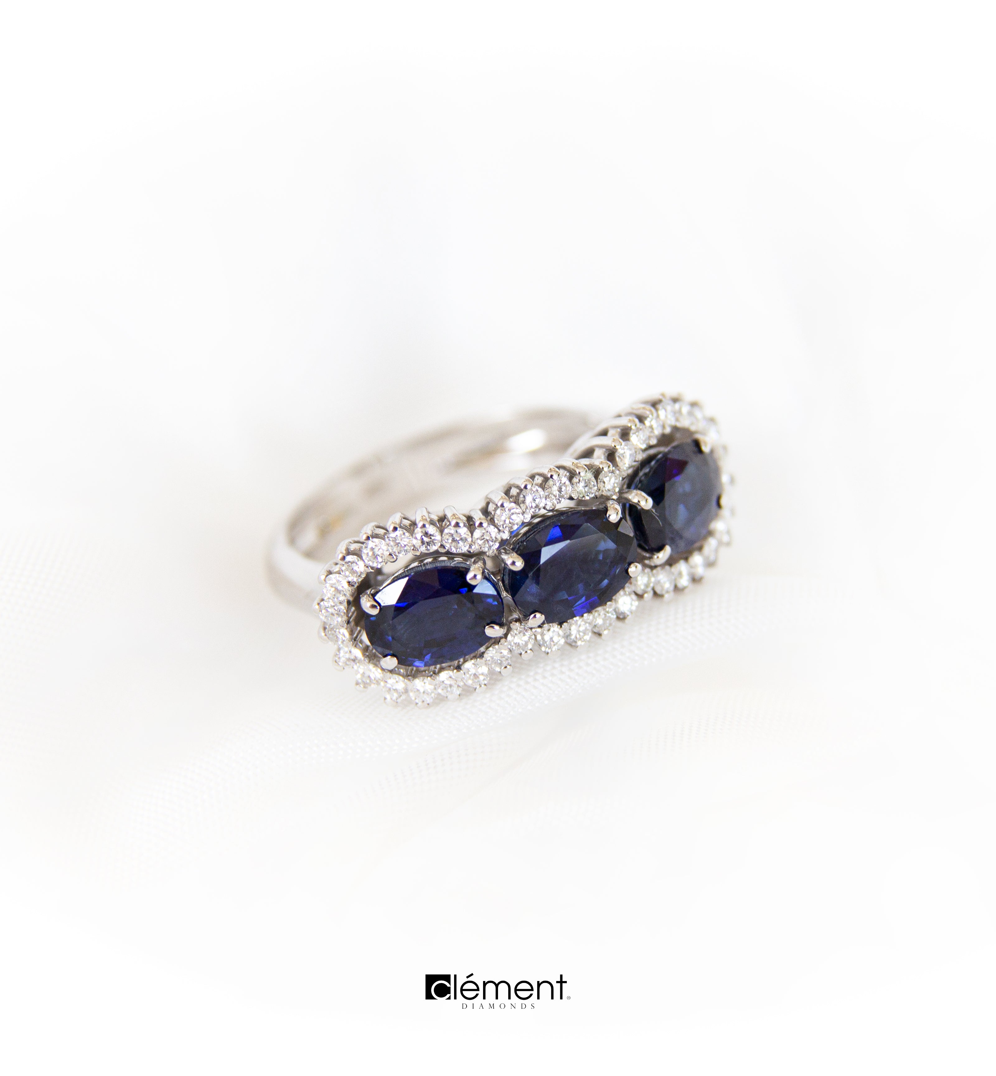 18ct White Gold Natural Diamond & Blue Sapphire Ring