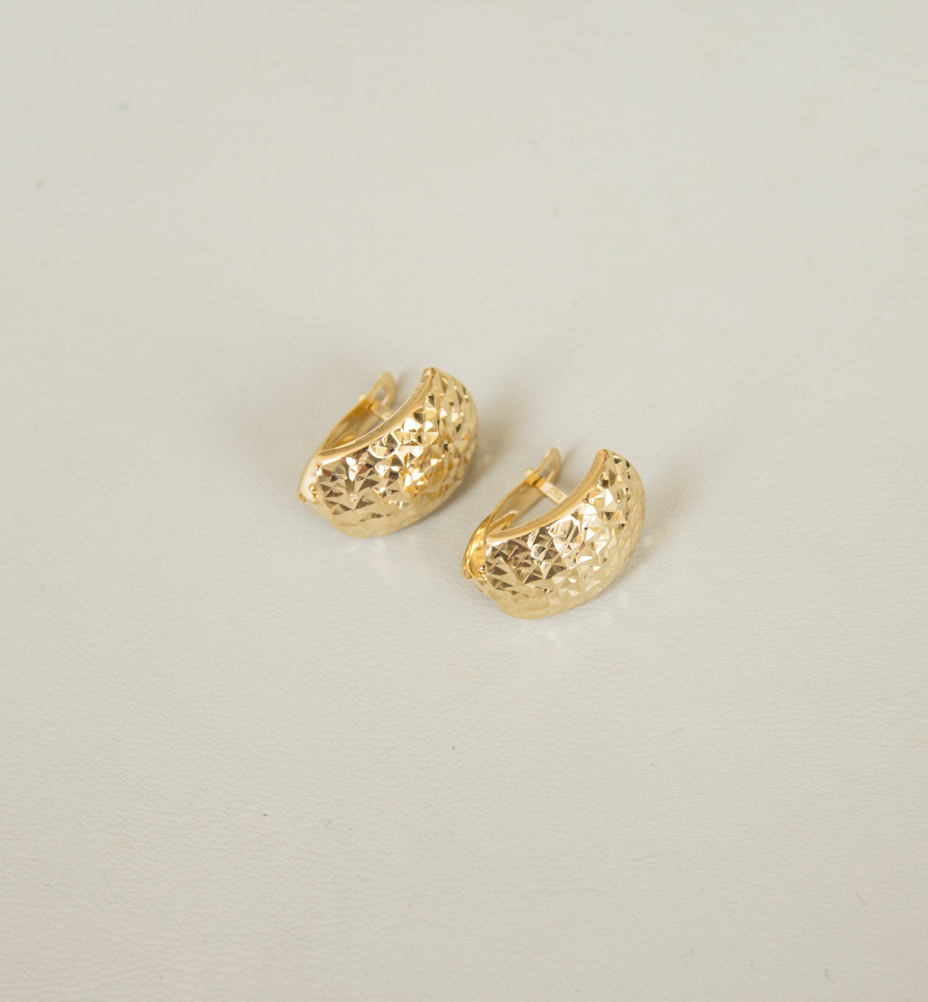 18ct Gold Earrings