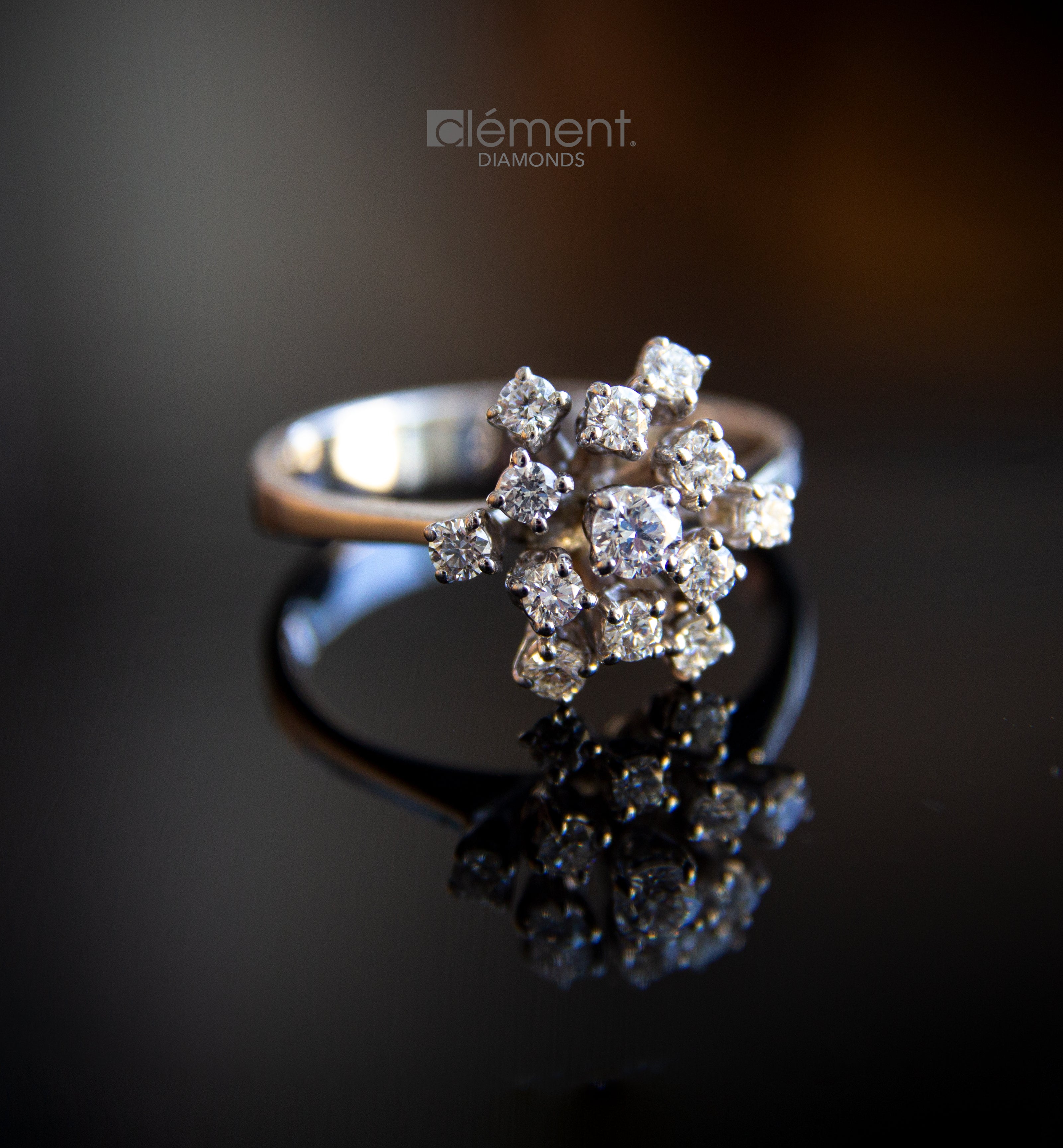 18ct White Gold Explosion of Diamond Ring