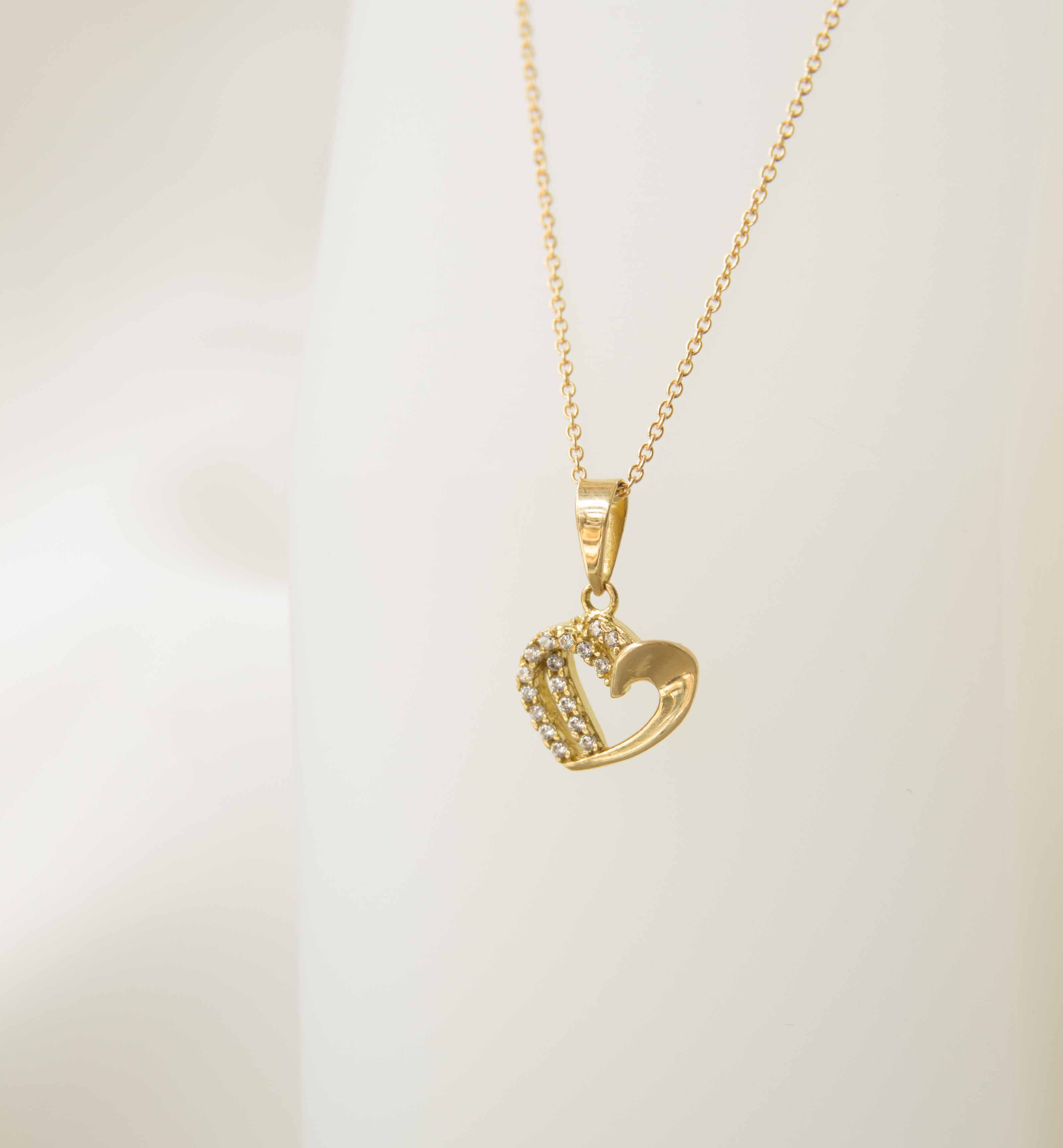 18ct Gold Heart Pendant