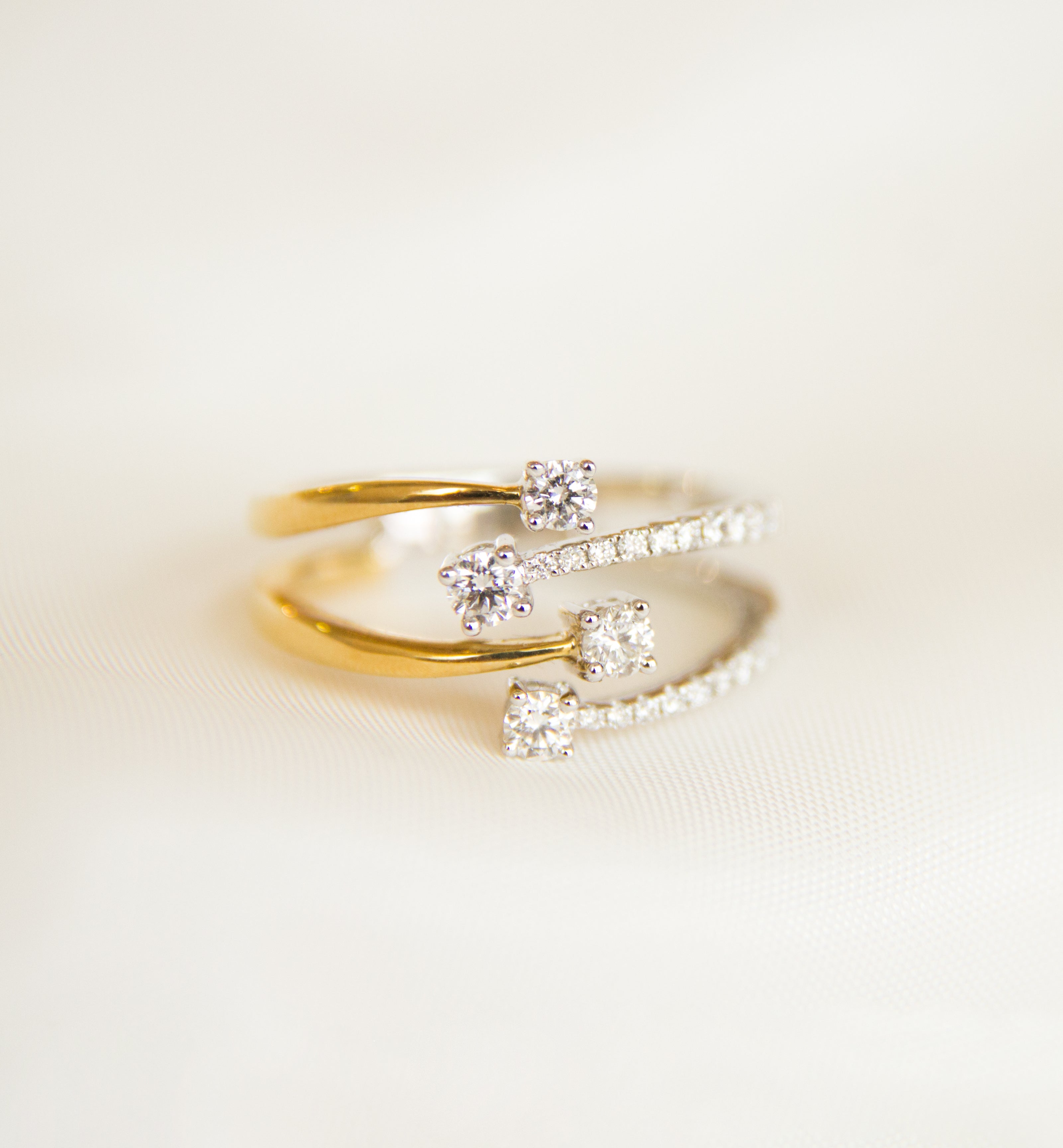 18ct Two-Tone Diamond Ring