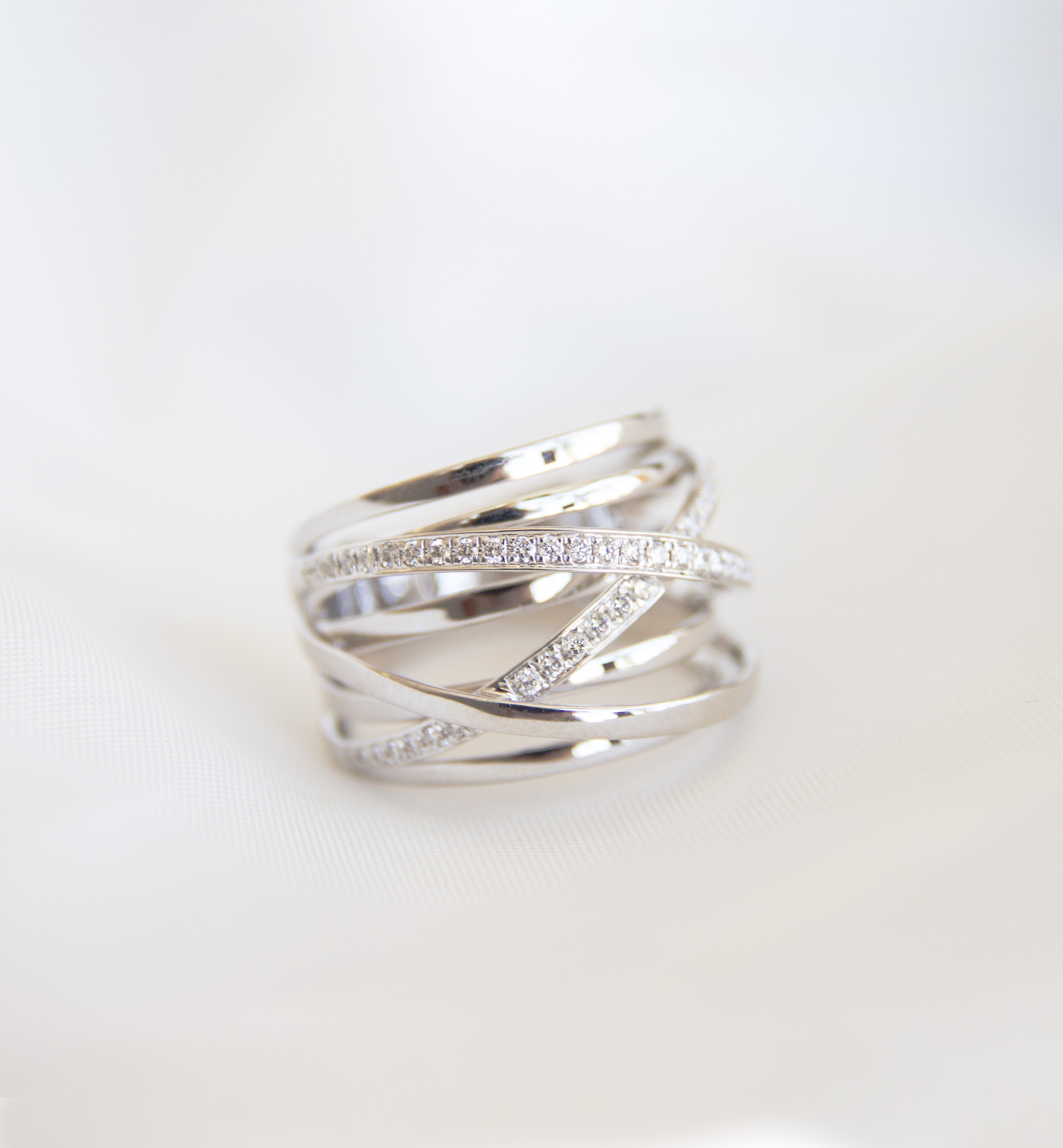 18ct White Gold Natural Diamond Ring