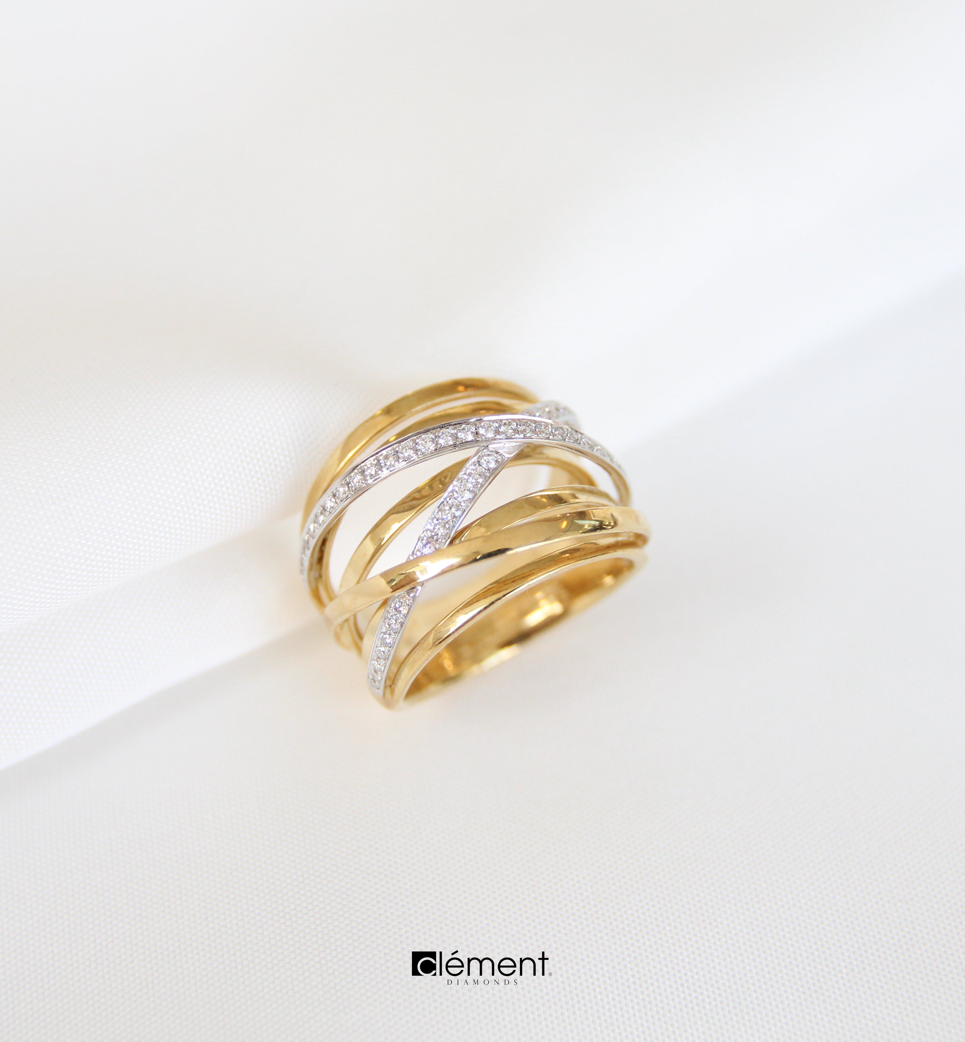 18ct Yellow Gold Natural Diamond Ring