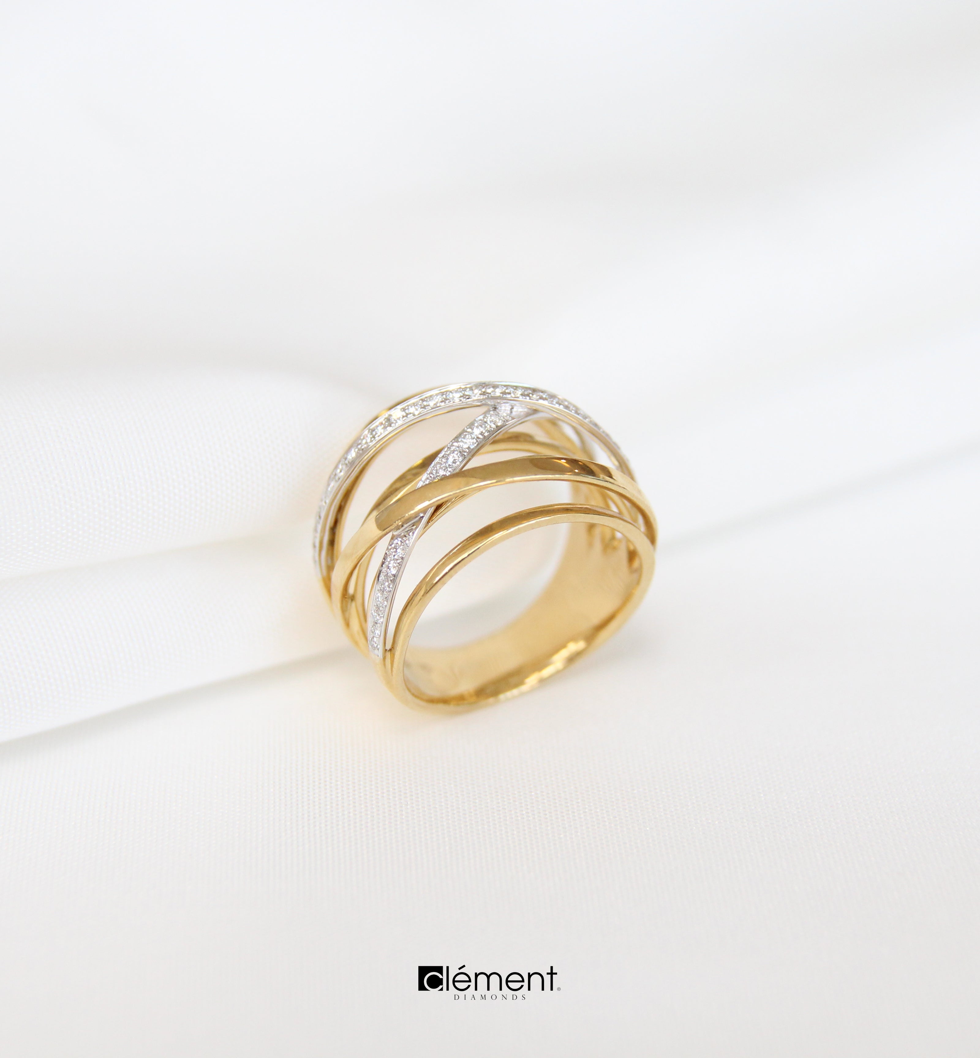 18ct Yellow Gold Natural Diamond Ring