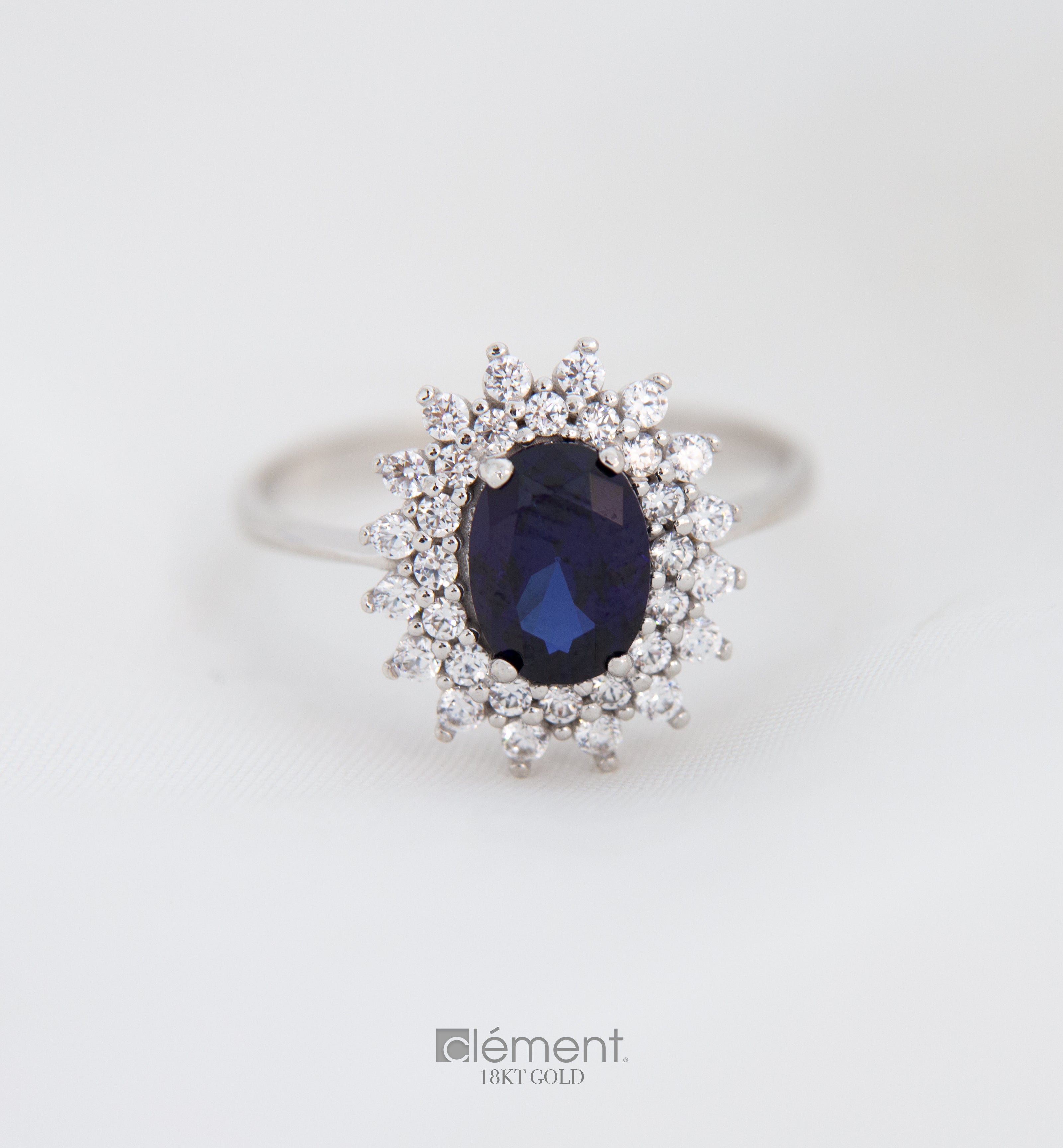 18ct White Gold Ring