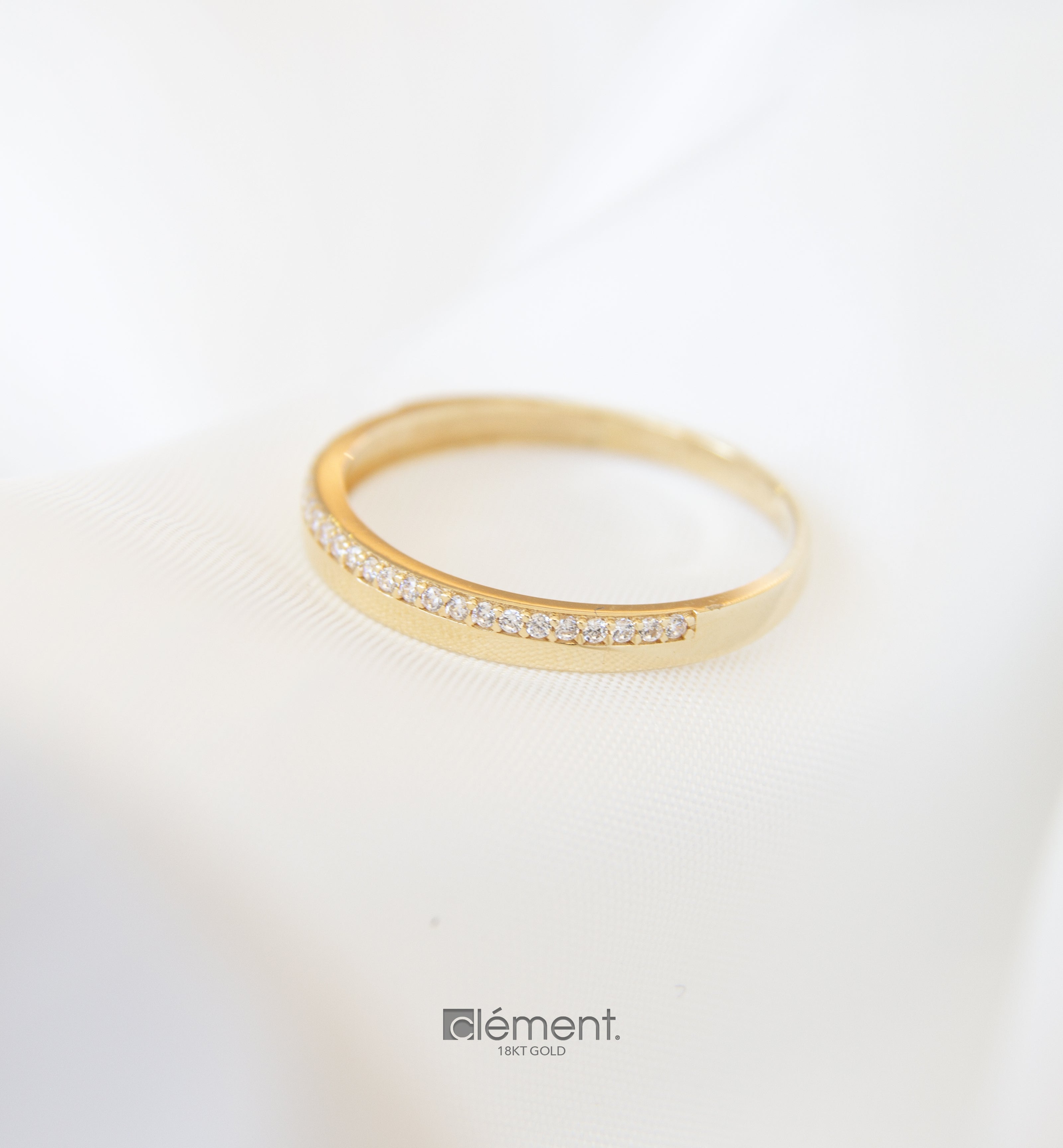 18ct Gold Ring with Cubic Zircon Stones