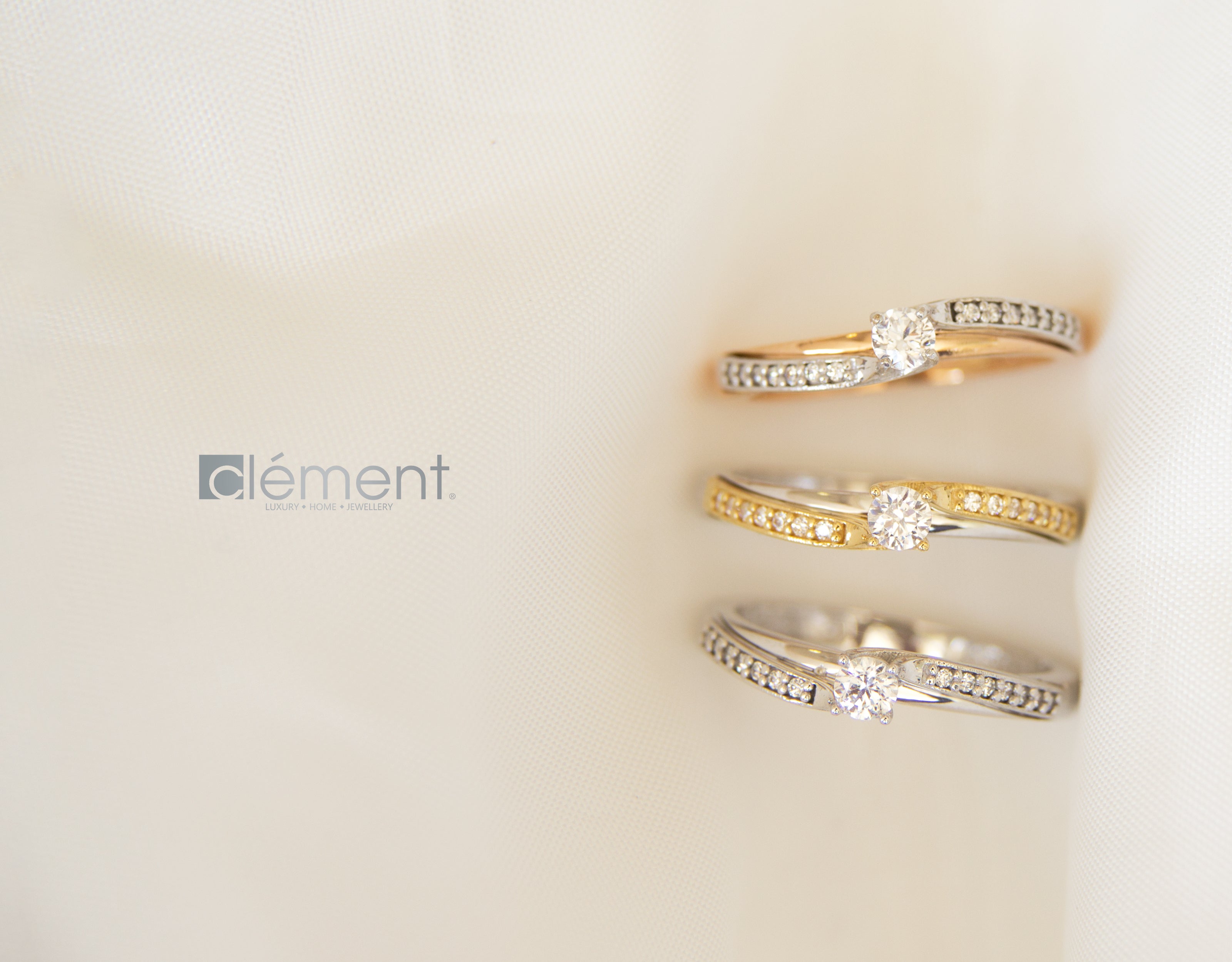18ct Gold Ring with Cubic Zircon Stones
