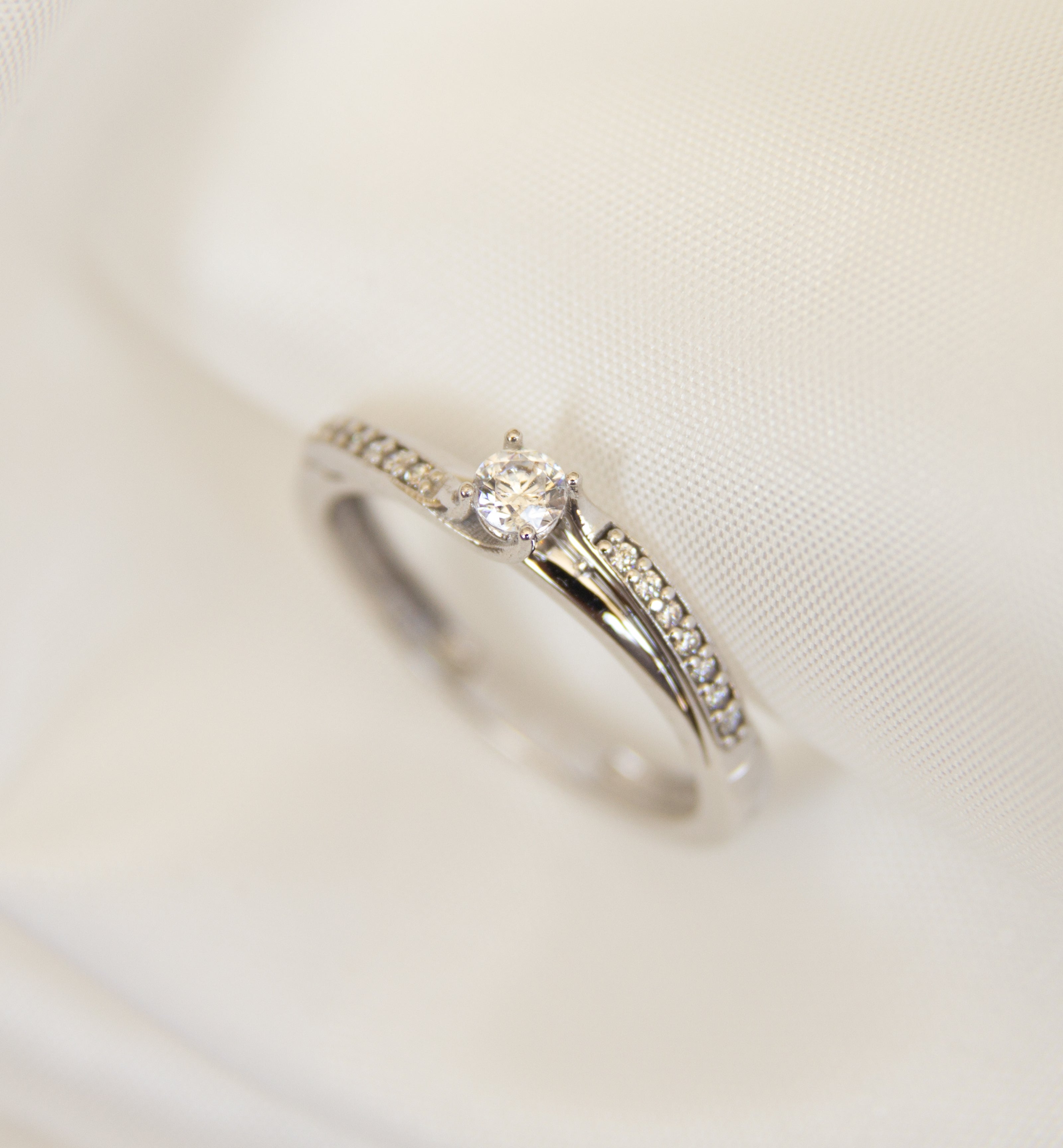 18ct Gold Ring with Cubic Zircon Stones