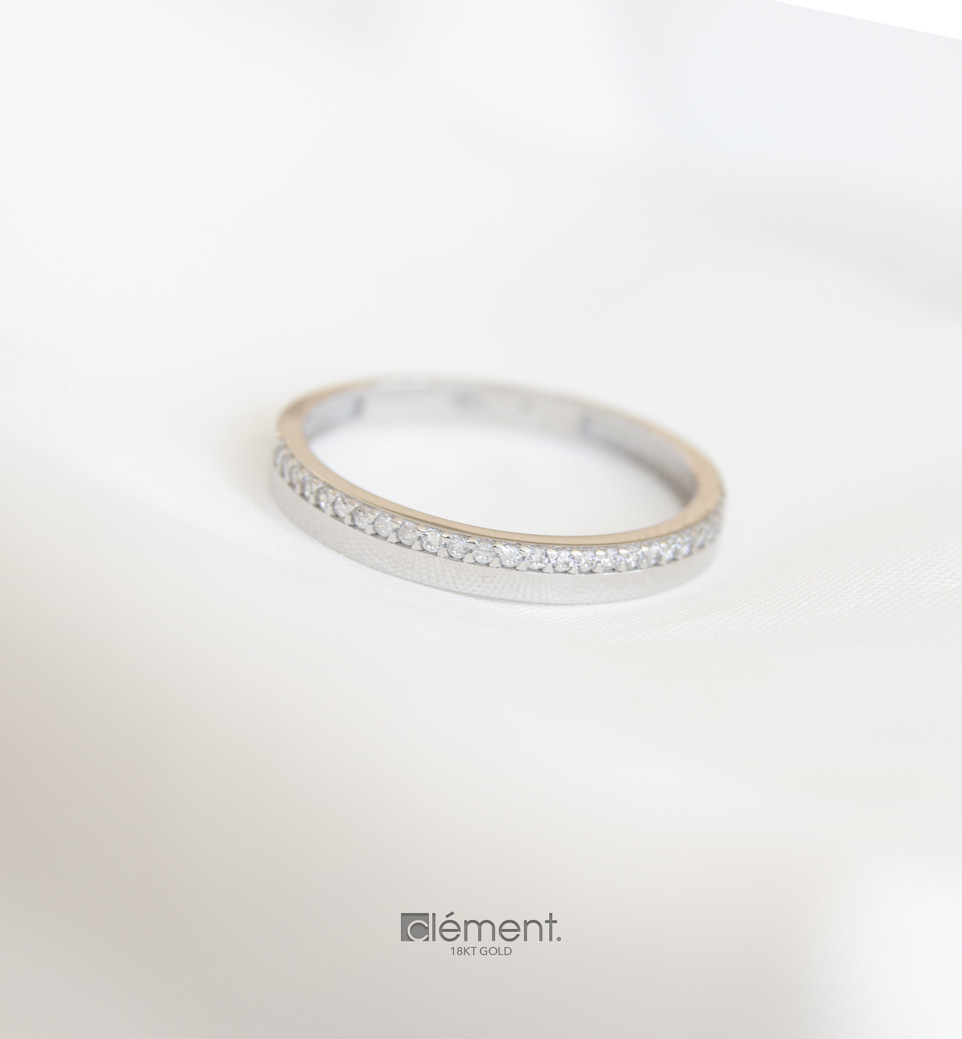 18ct Gold Ring with Cubic Zircon Stones