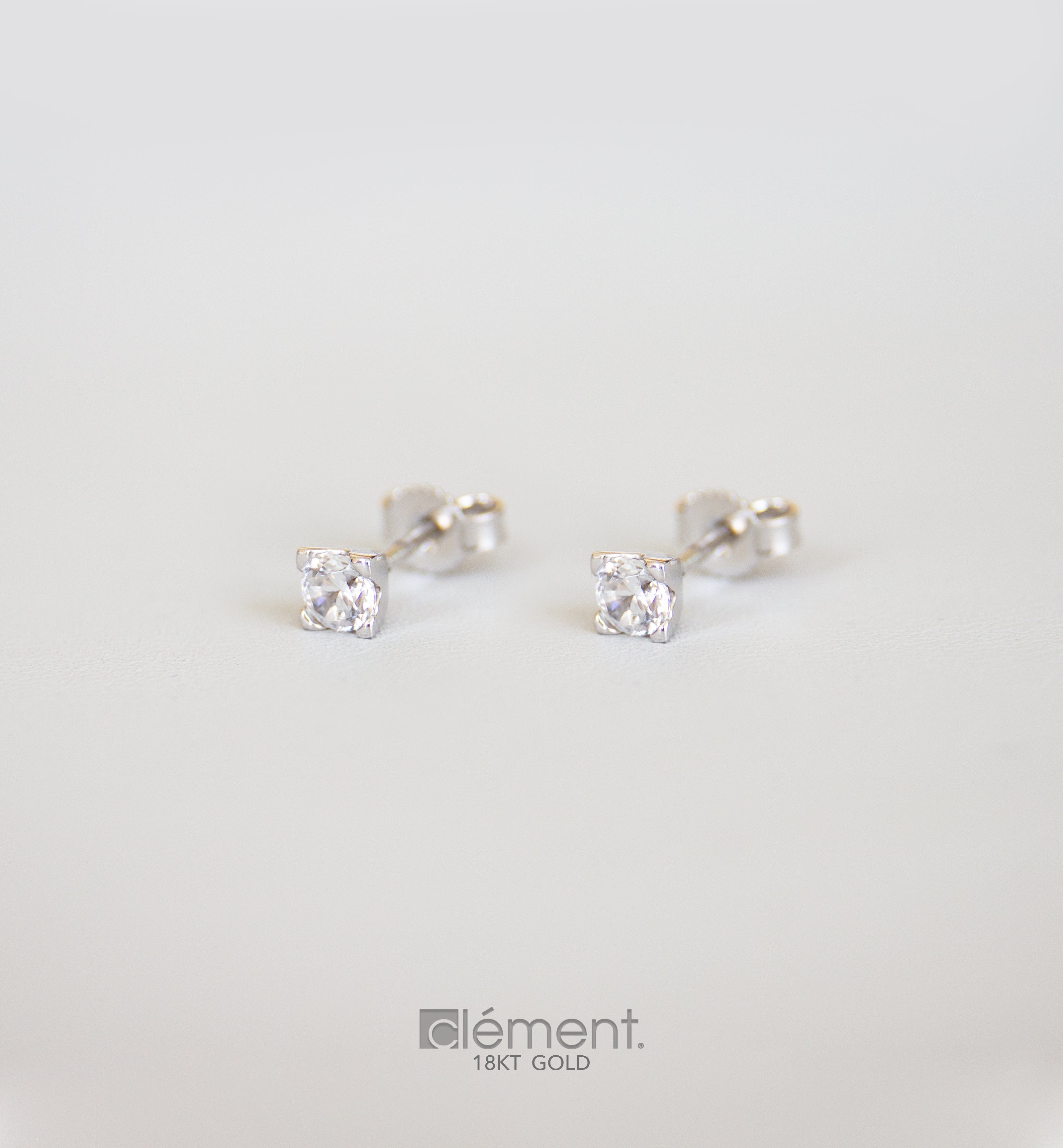 18ct Gold Solitaire Earrings