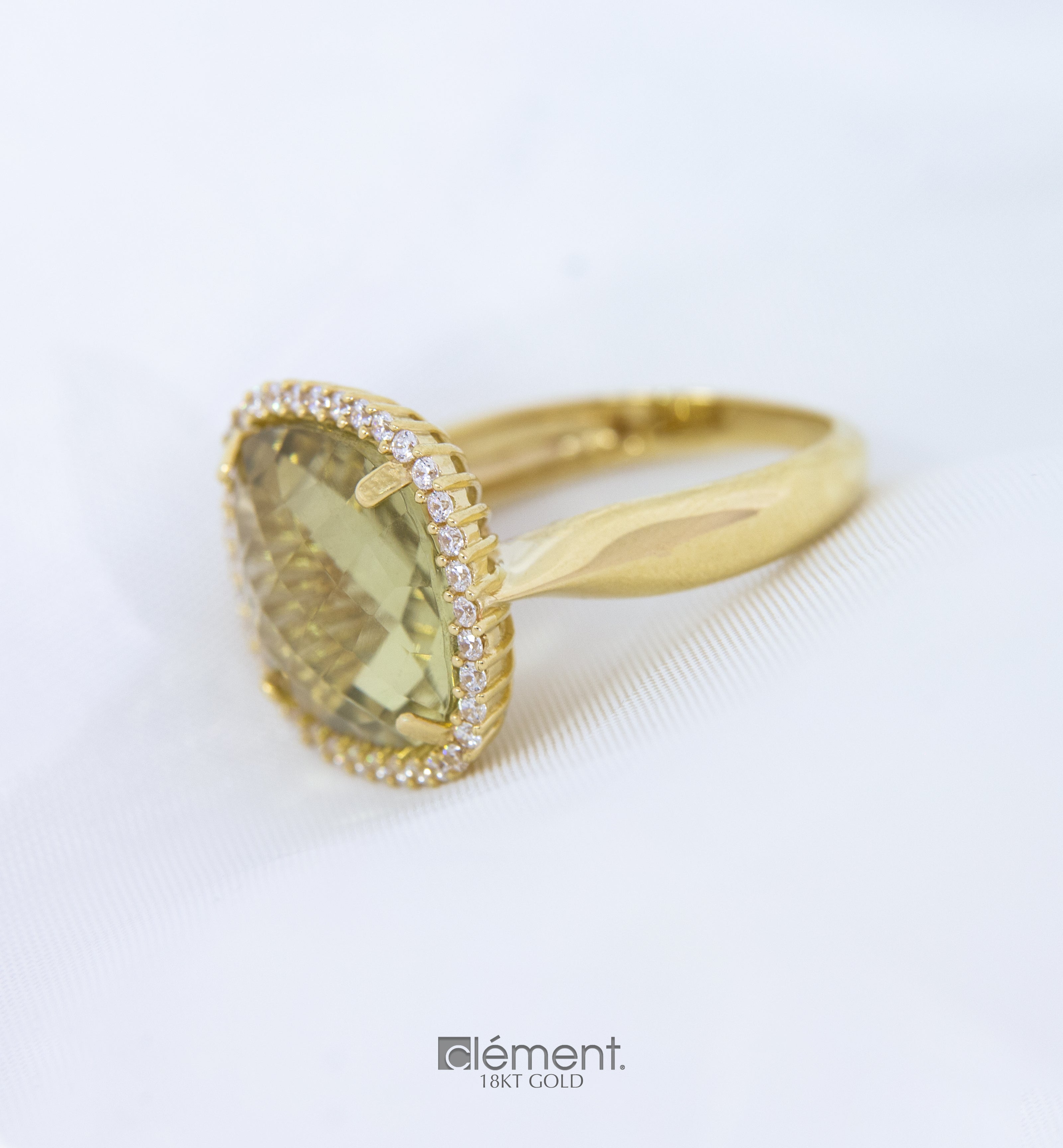 18ct Yellow Gold Ring