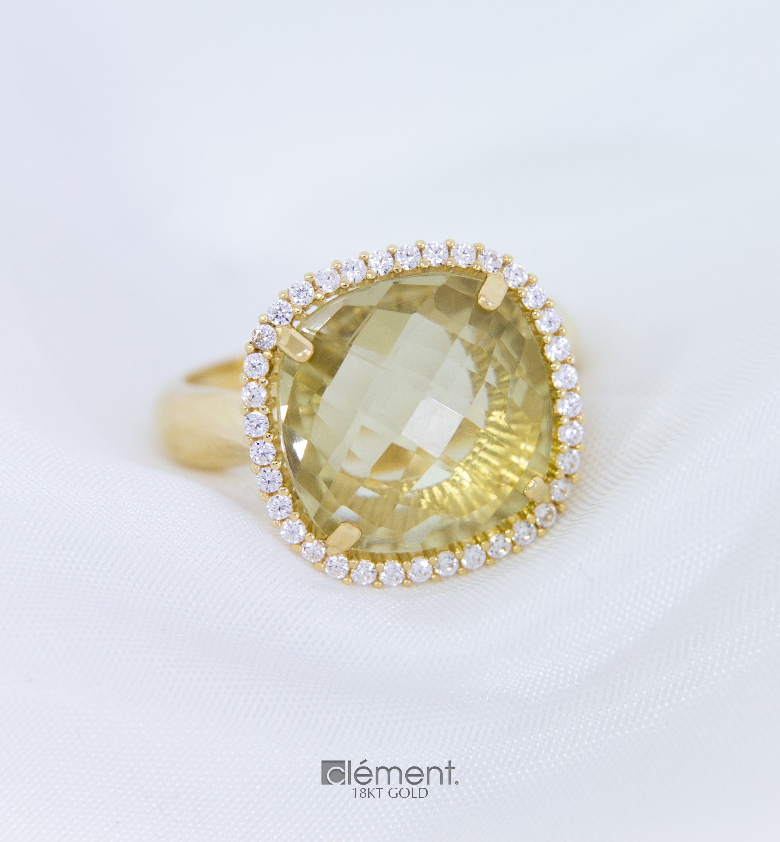 18ct Yellow Gold Ring
