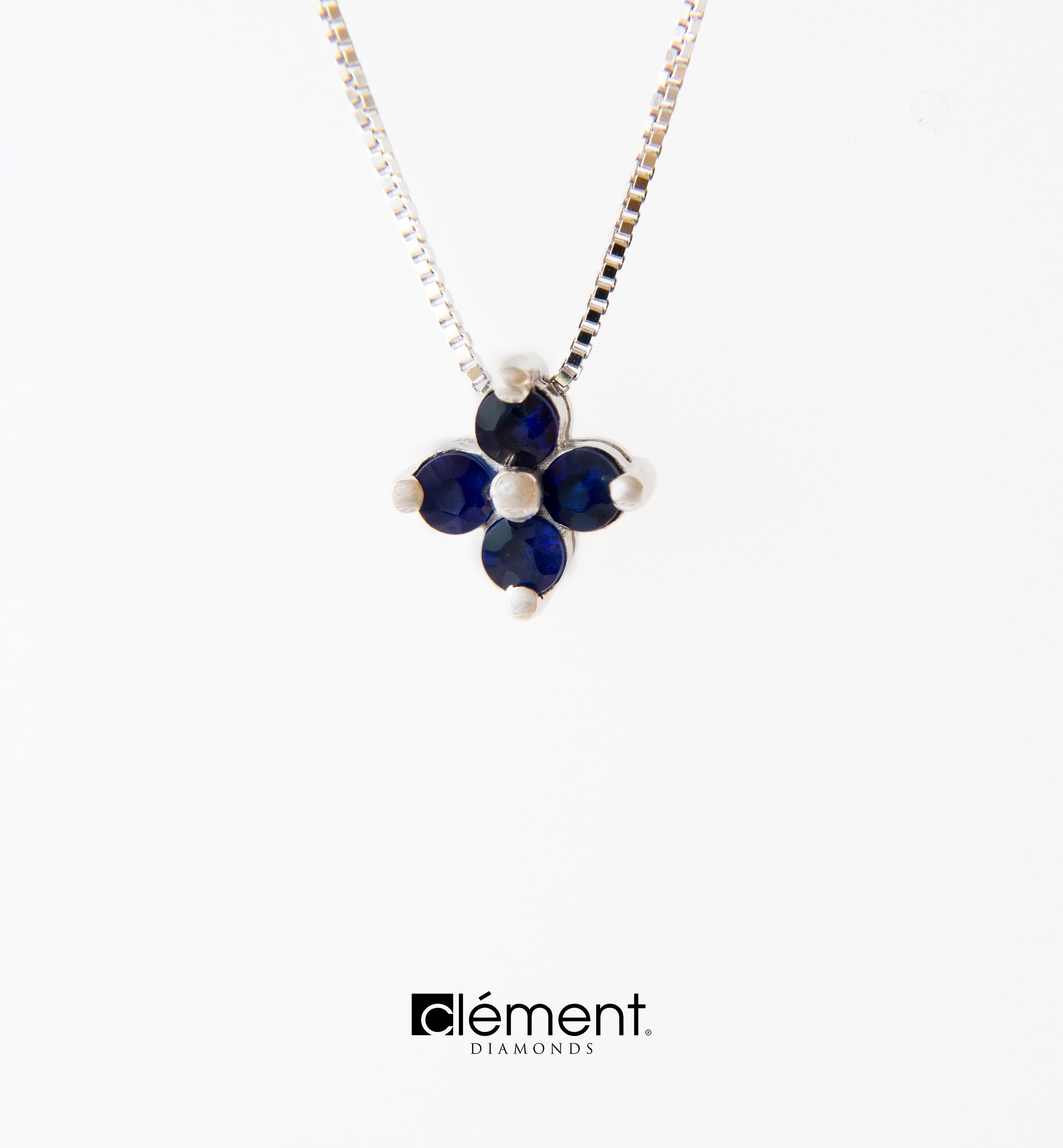 18ct White Gold Blue Sapphire Pendant