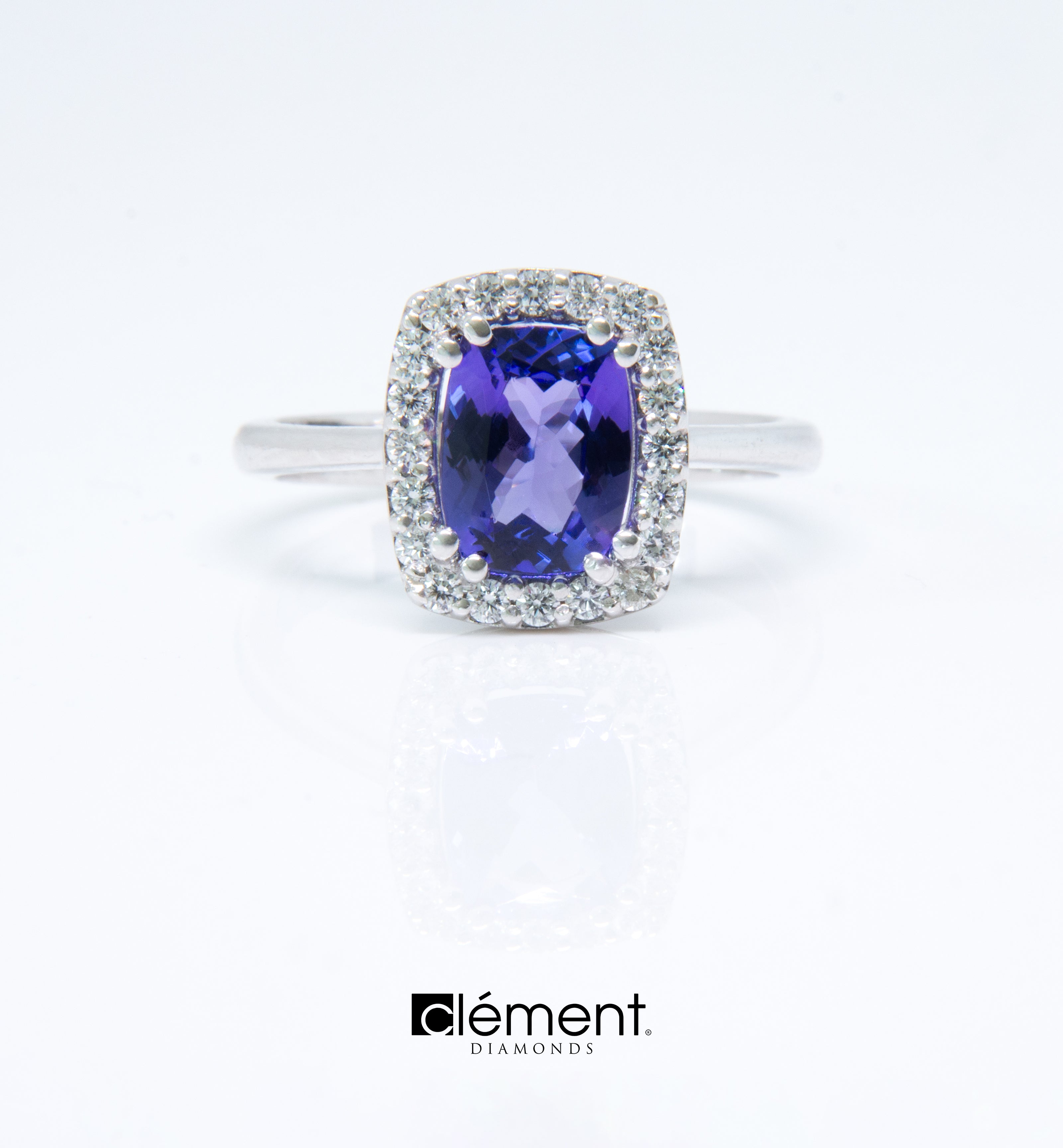 18ct White Gold Diamond and Tanzanite Ring